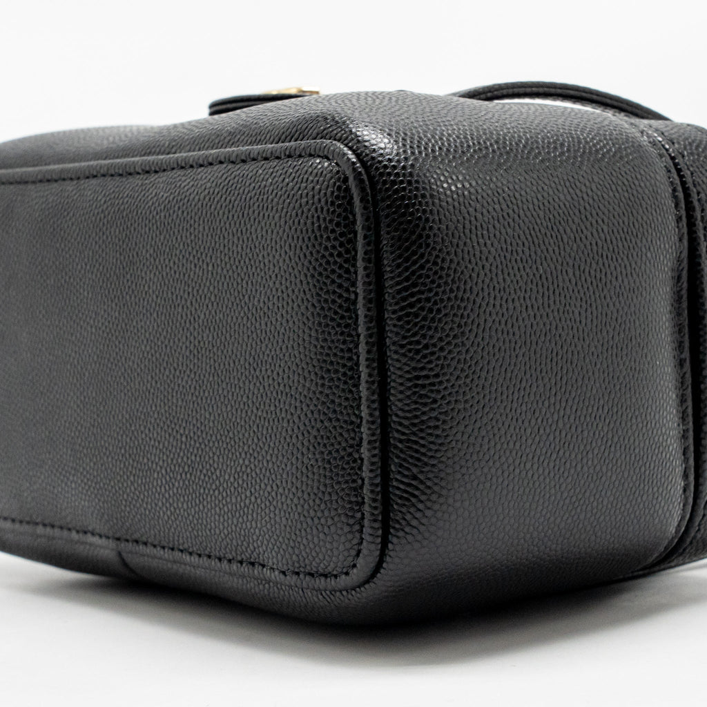 chanel-26p-preppy-coco-mini-vanity-shoulder-bag-caviar-black-ghwmicrochip