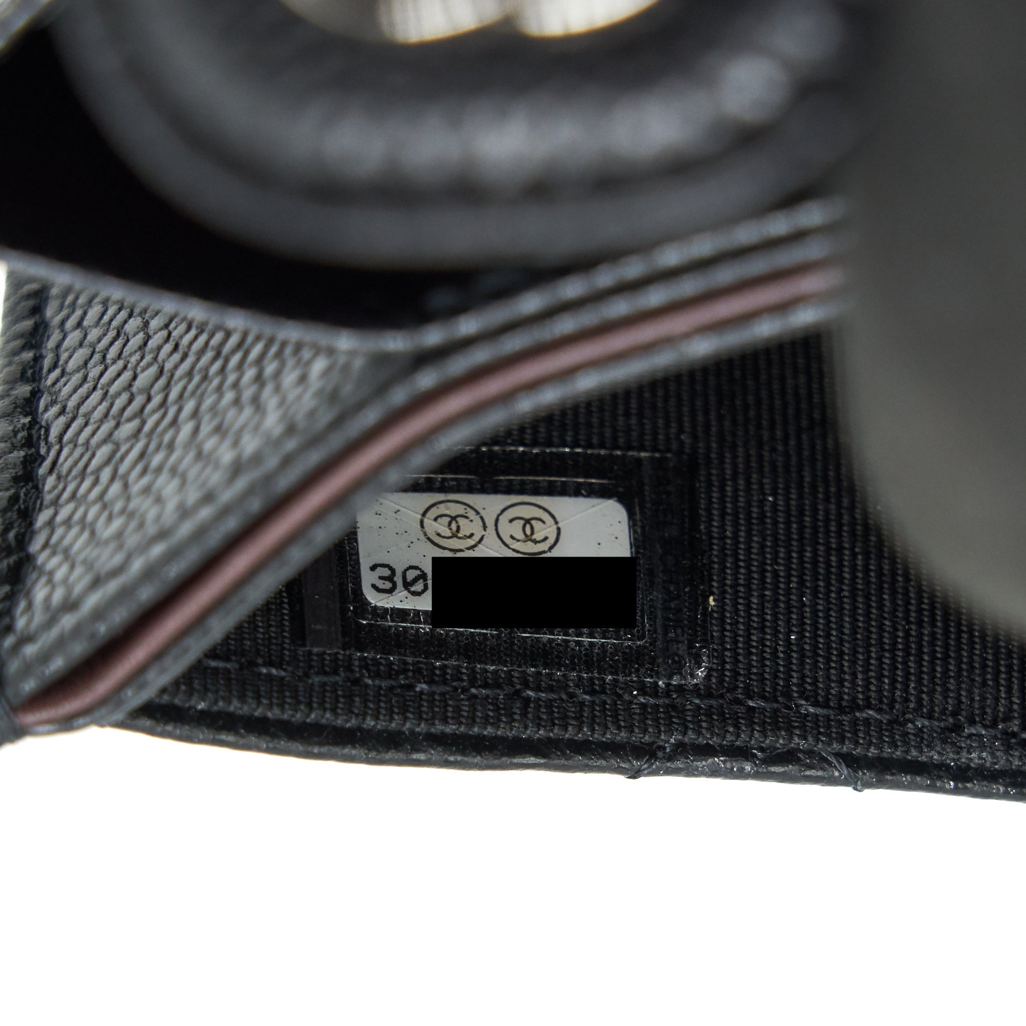 chanel-card-holder-with-chain-black-caviar-shw