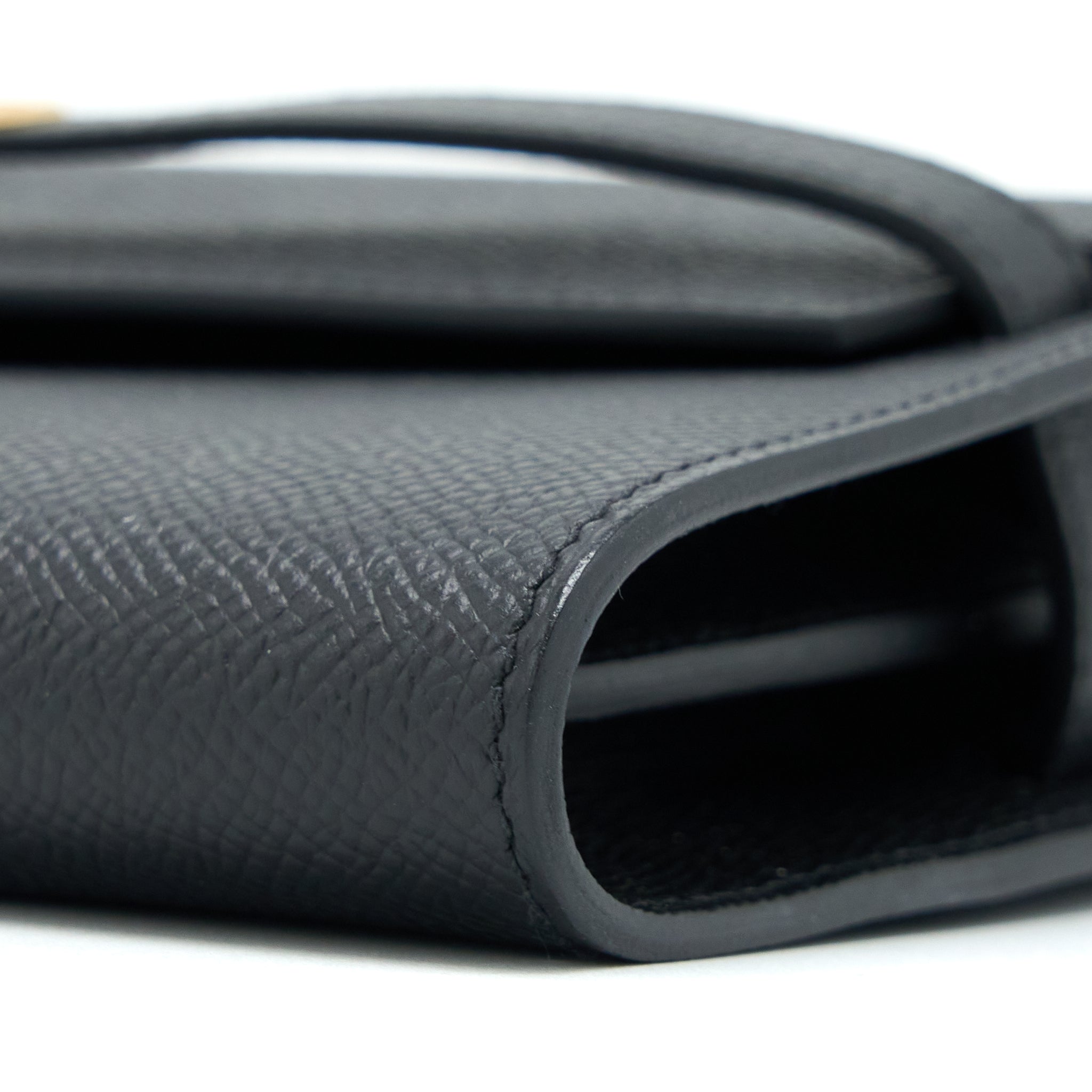 hermes-classic-kelly-to-go-epsom-black-ghw-stamp-u
