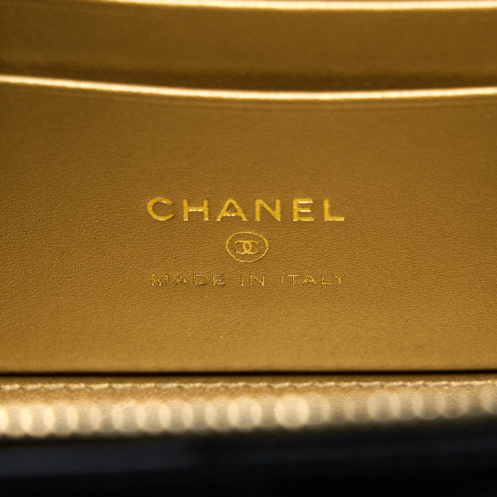 chanel-pearl-crush-long-vanity-lambskin-black-brushed-ghwmicrochip