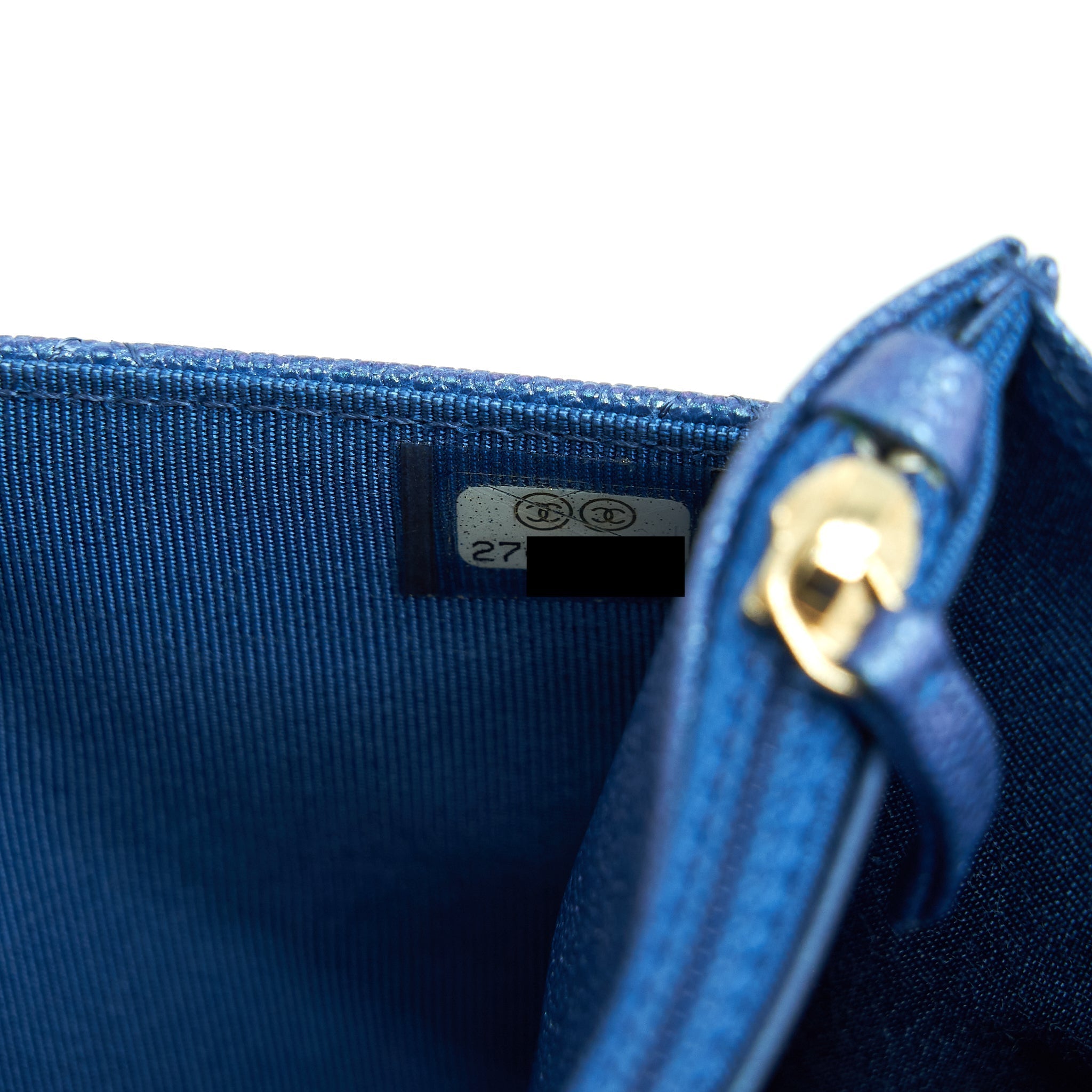 chanel-classic-wallet-on-chain-caviar-iridescent-blue-lghw