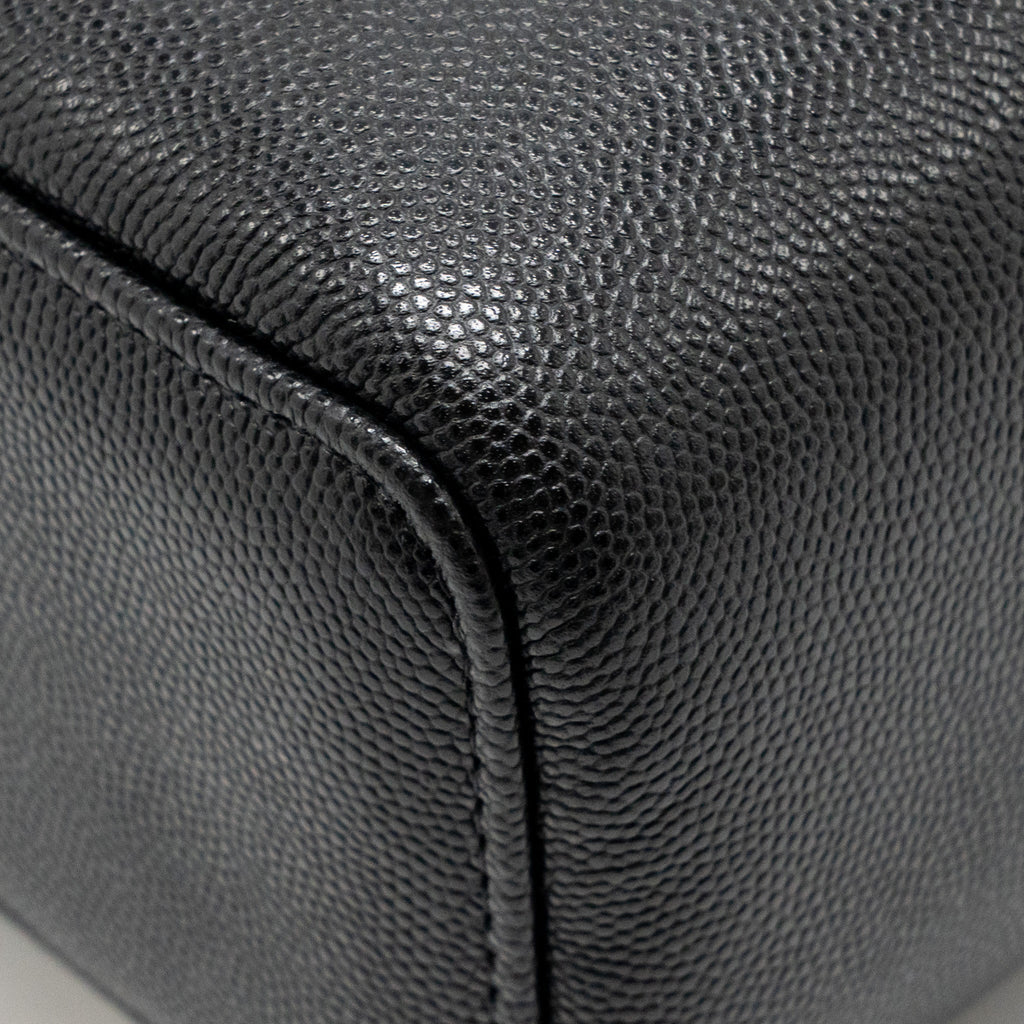 chanel-26p-preppy-coco-mini-vanity-shoulder-bag-caviar-black-ghwmicrochip