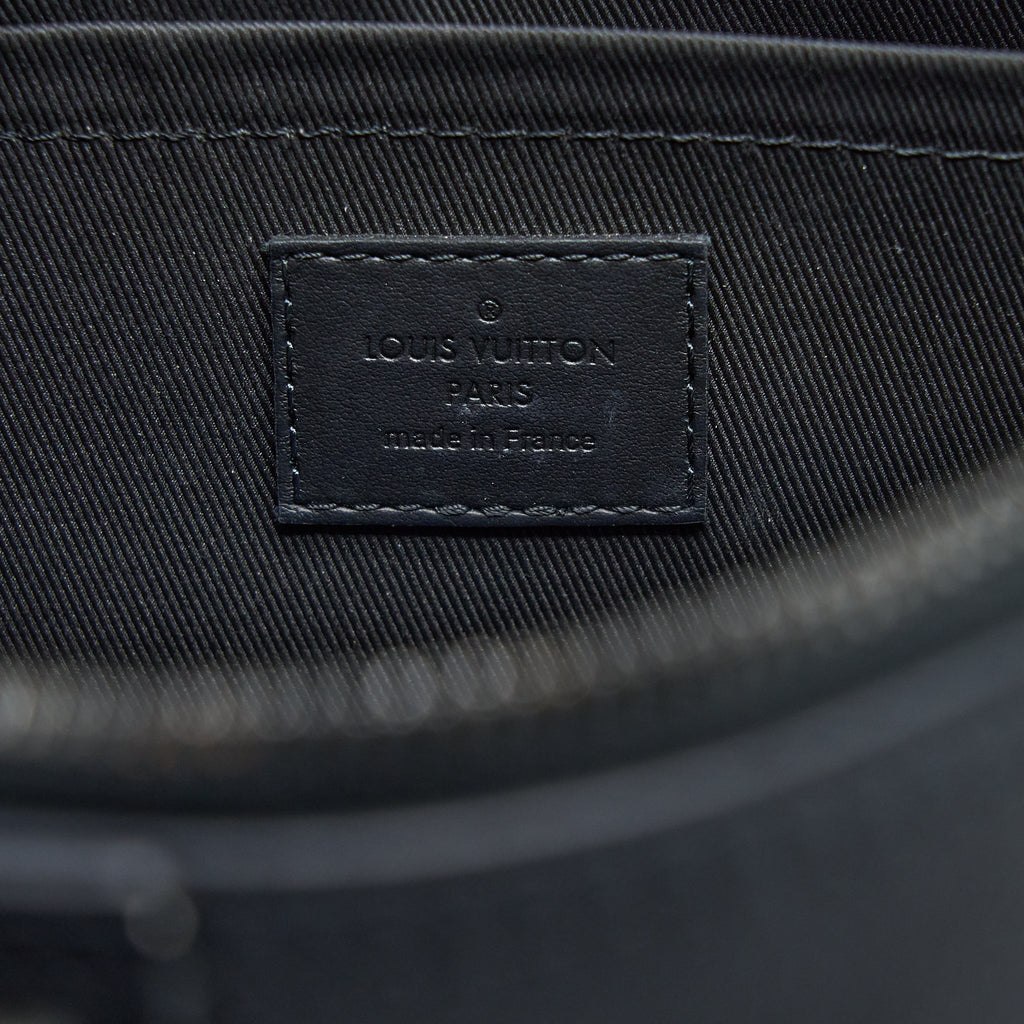 louis-vuitton-city-keepall-grained-calfskin-black-with-black-hardware