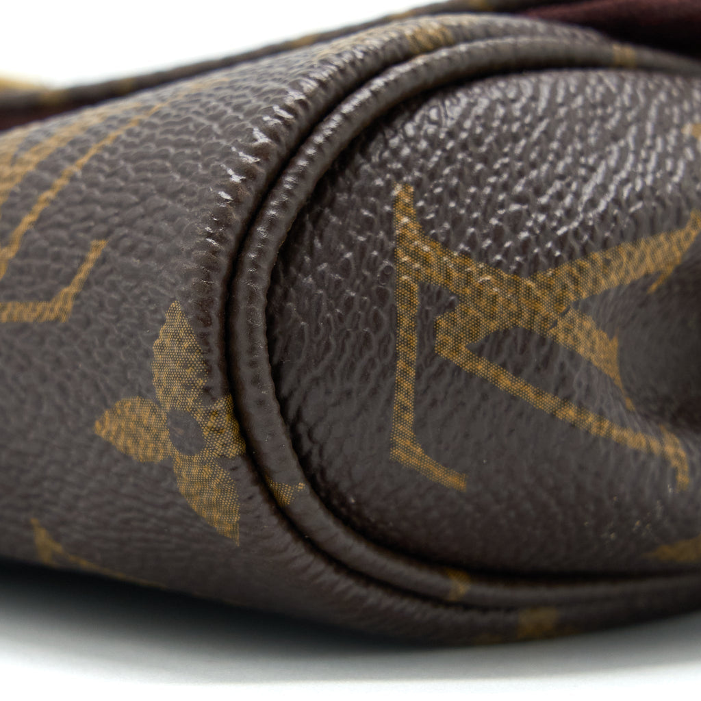 louis-vuitton-favorite-pm-monogram-canvas-ghw