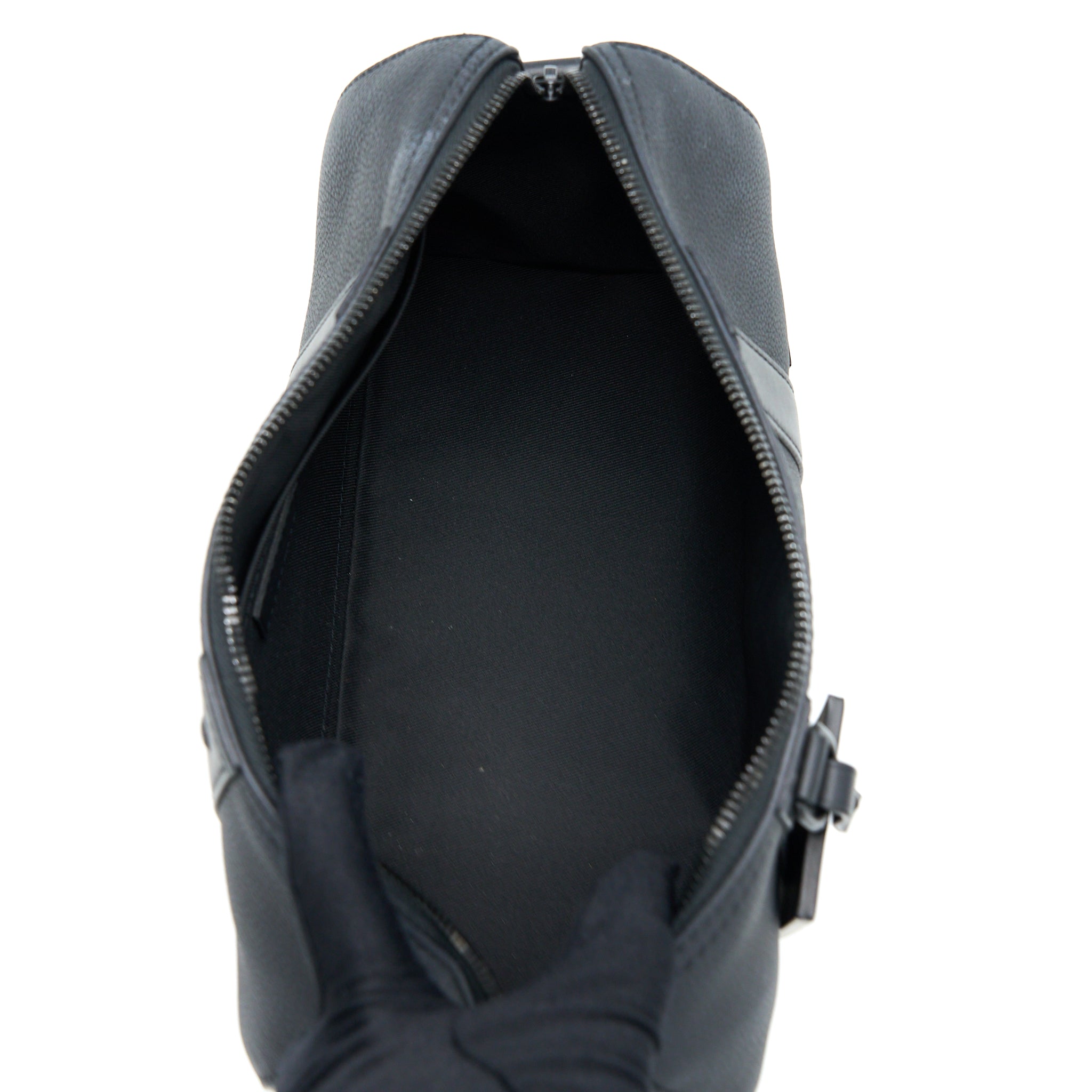 louis-vuitton-city-keepall-grained-calfskin-black-with-black-hardware