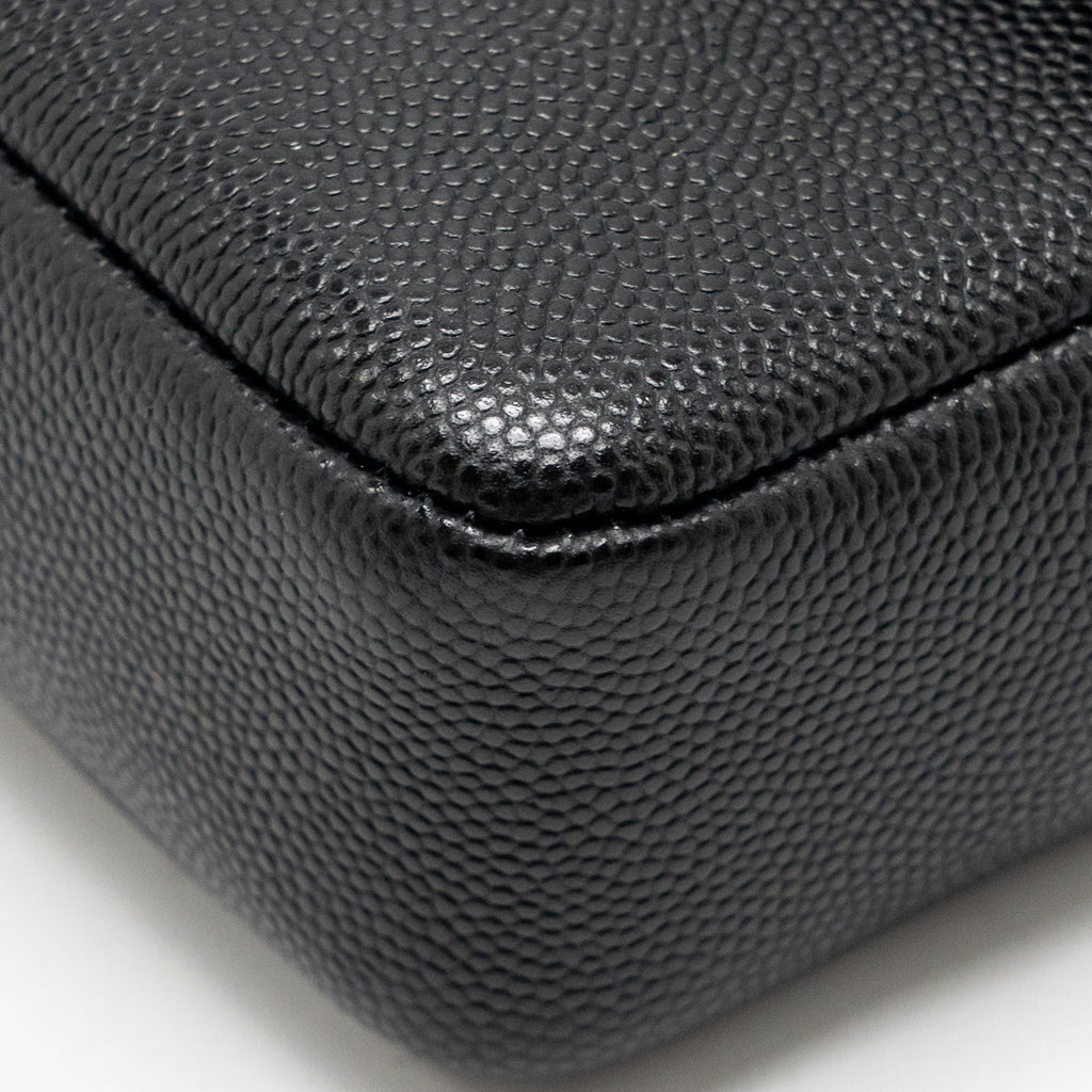 chanel-26p-preppy-coco-clutch-shoulder-bag-caviar-black-ghw-microchip