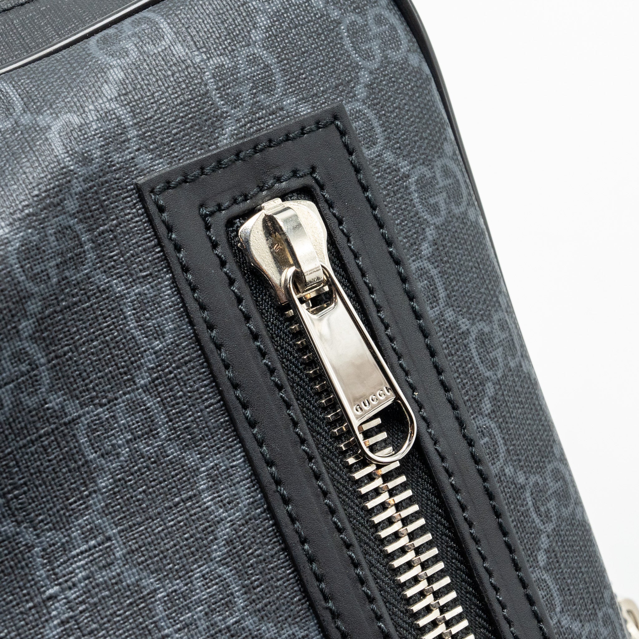 gucci-gg-black-sling-backpack-gg-supreme-canvas-black-shw
