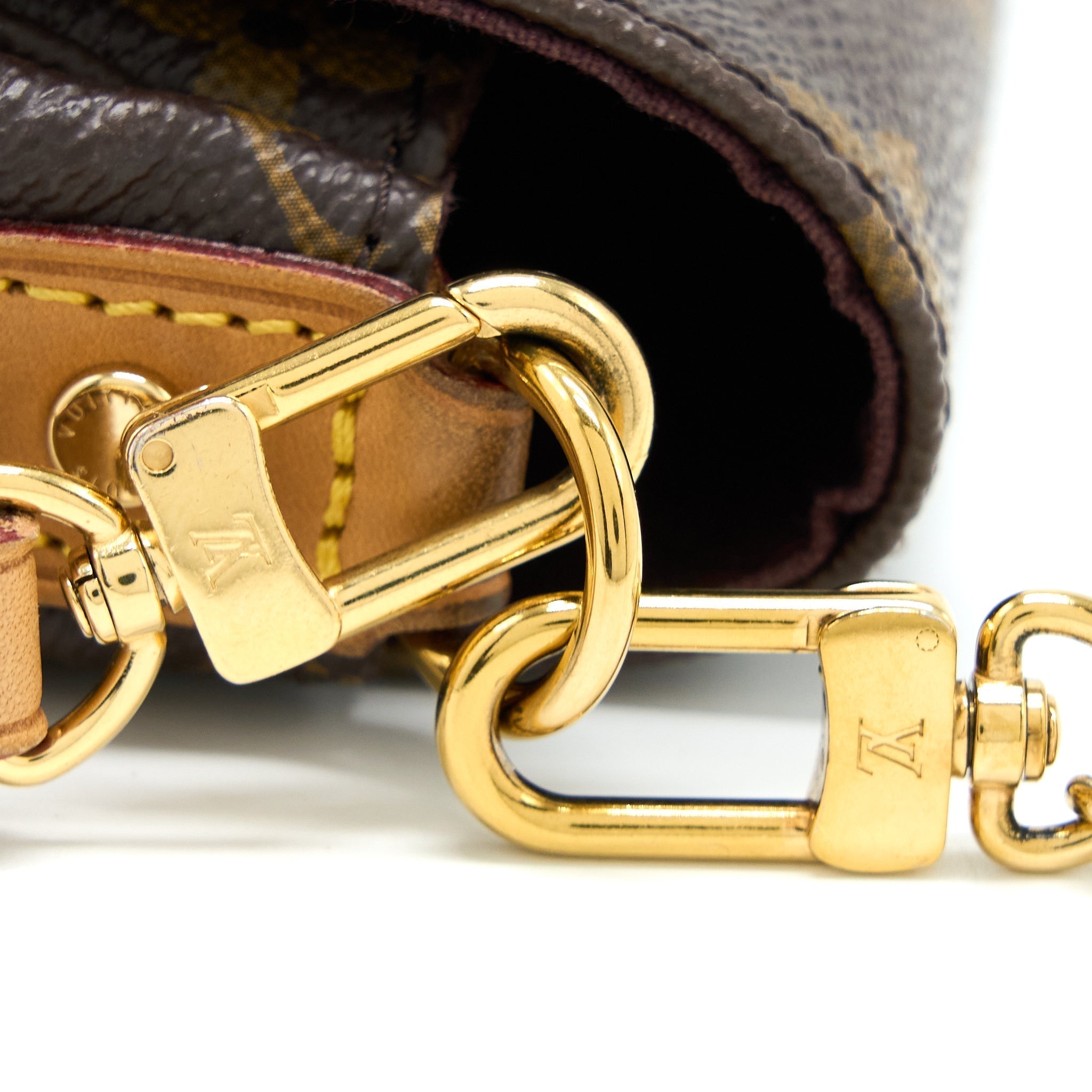 louis-vuitton-favorite-pm-monogram-canvas-ghw