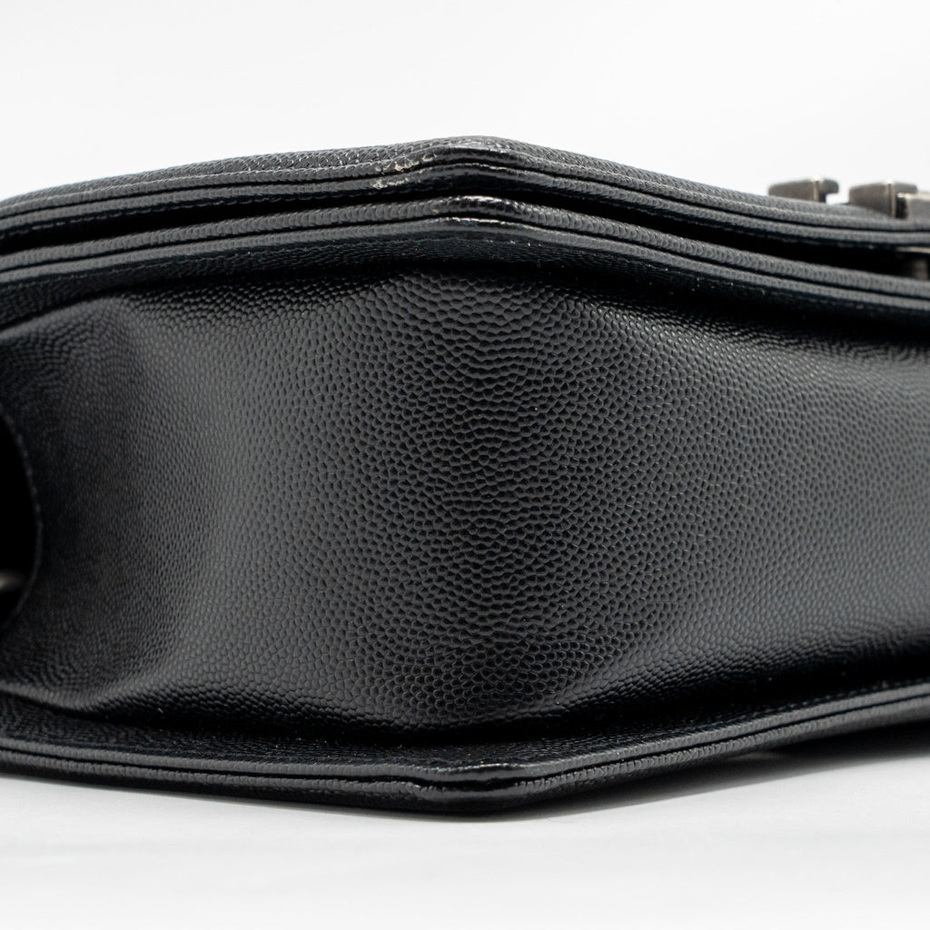 chanel-medium-boy-bag-caviar-black-ruthenium-hardware-1
