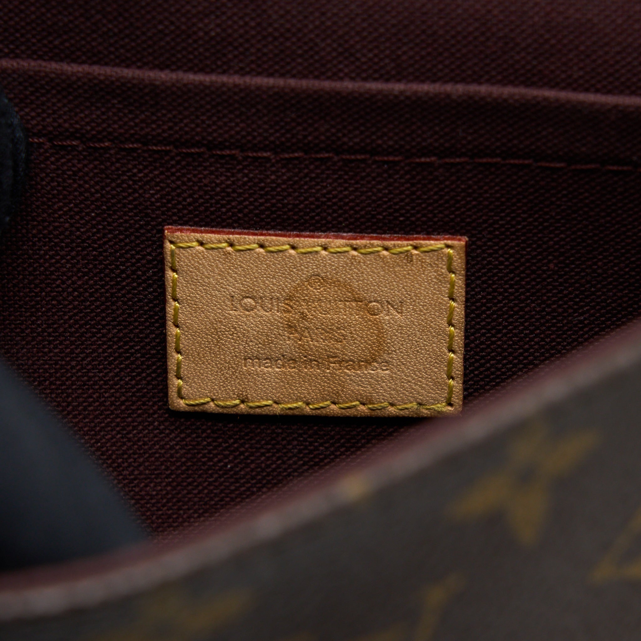 louis-vuitton-favorite-pm-monogram-canvas-ghw