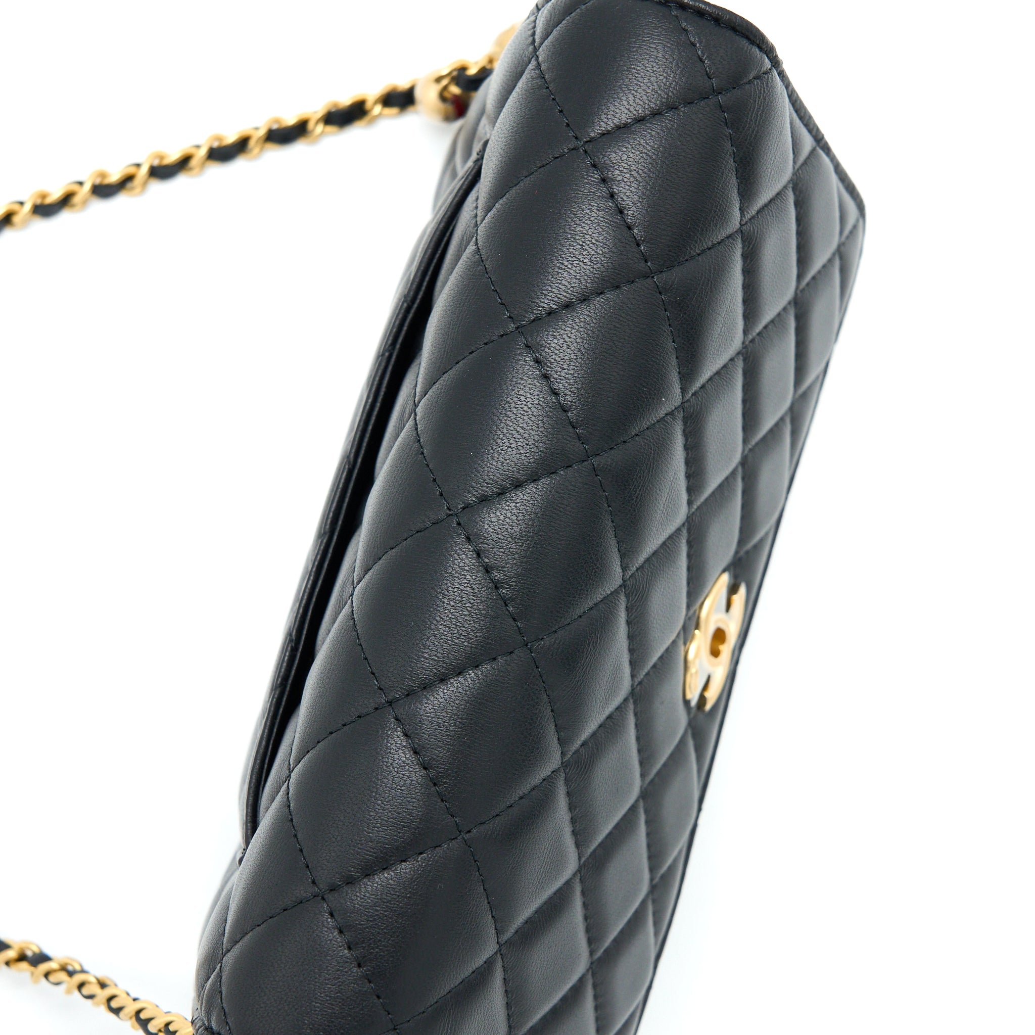 chanel-pearl-crush-wallet-on-chain-lambskin-black-ghw-microchip-3