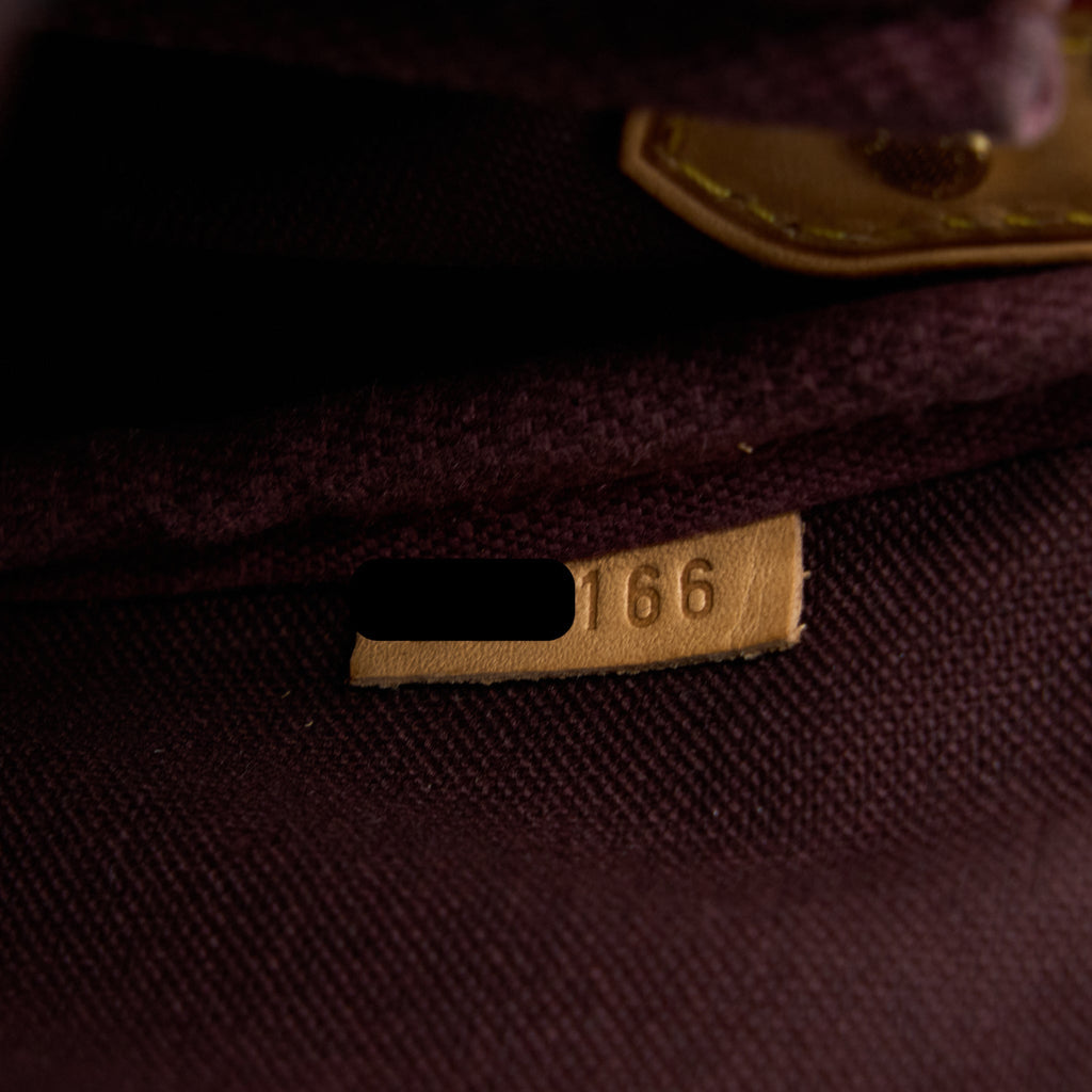 louis-vuitton-favorite-pm-monogram-canvas-ghw