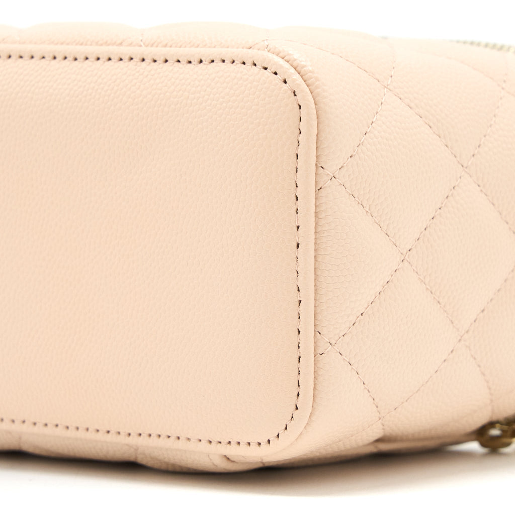 chanel-long-vanity-case-caviar-light-pink-lghw