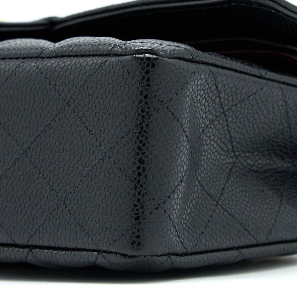 chanel-classic-double-flap-bag-caviar-black-ghw-microchip