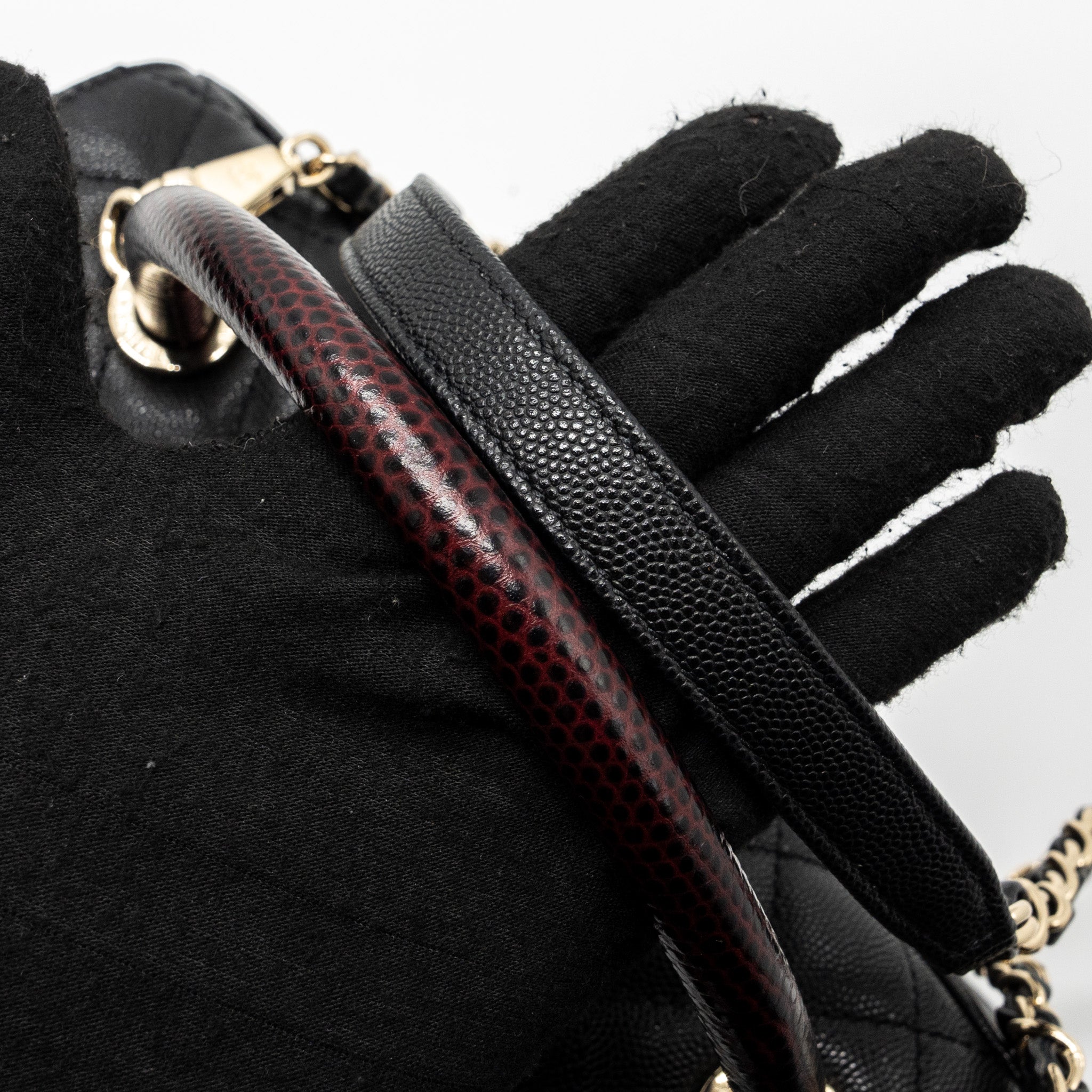chanel-medium-coco-handle-lizard-embossed-handle-caviar-black-lghw-microchip