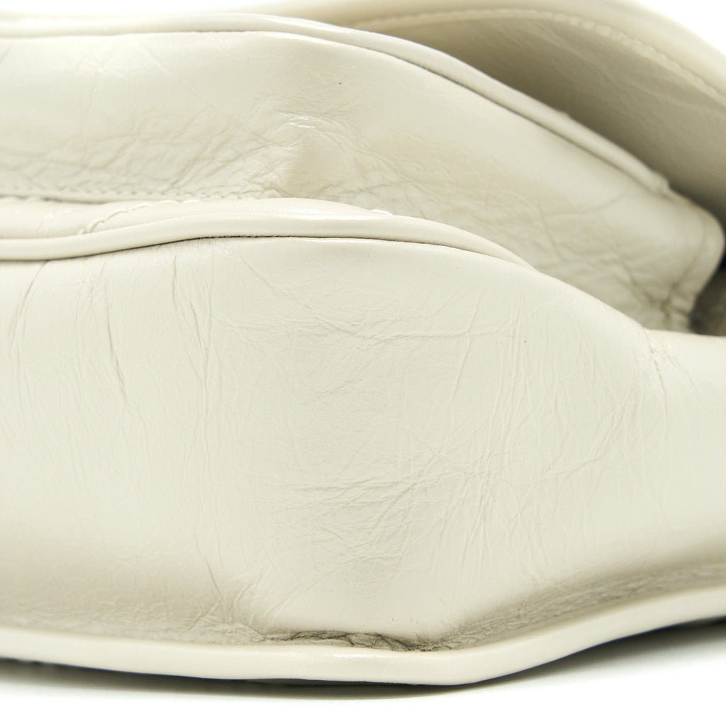 saint-laurent-niki-baby-chain-bag-in-crinkled-calfskin-blanc-shw