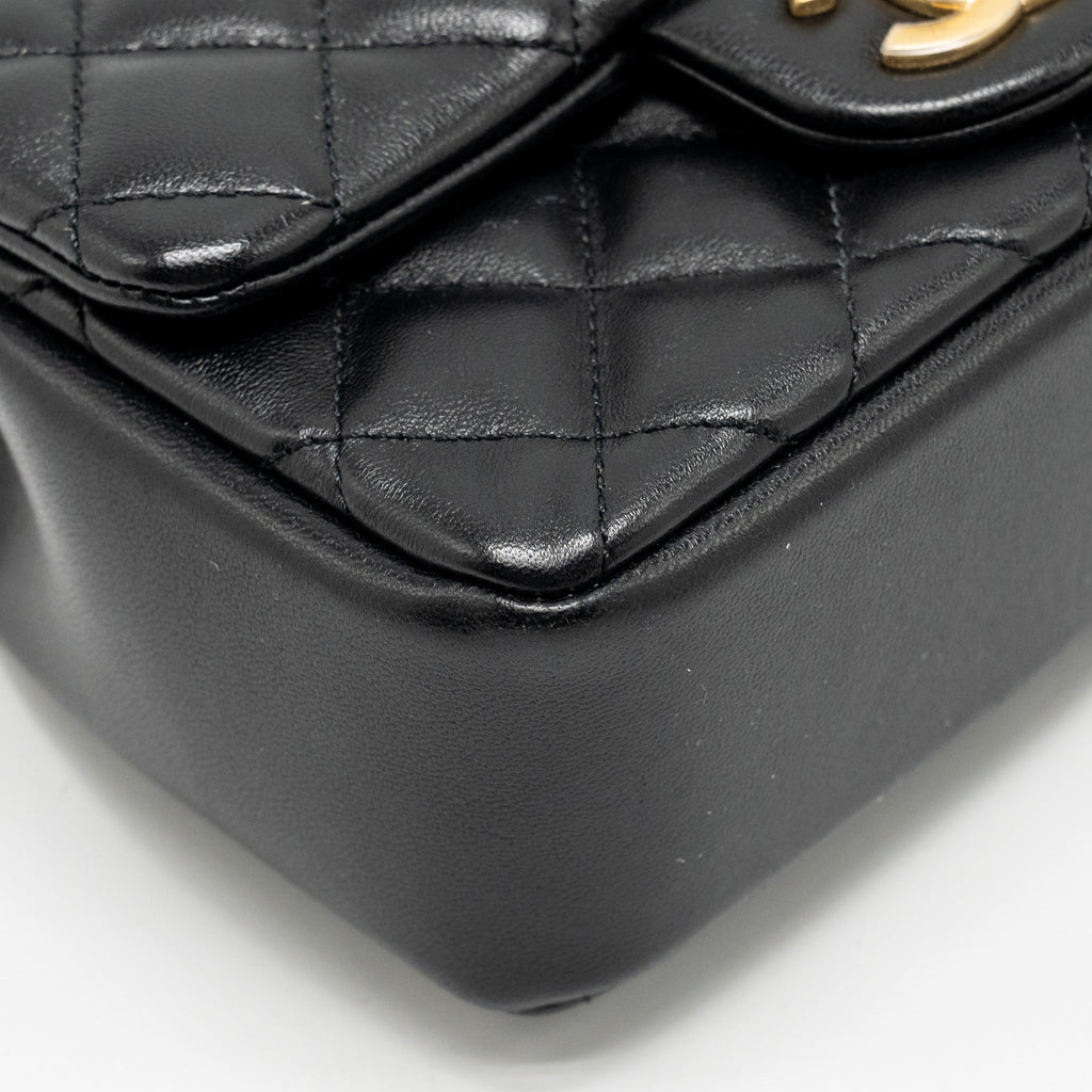 chanel-24p-pearl-chain-mini-flap-bag-lambskin-black-ghw-microchip-copy