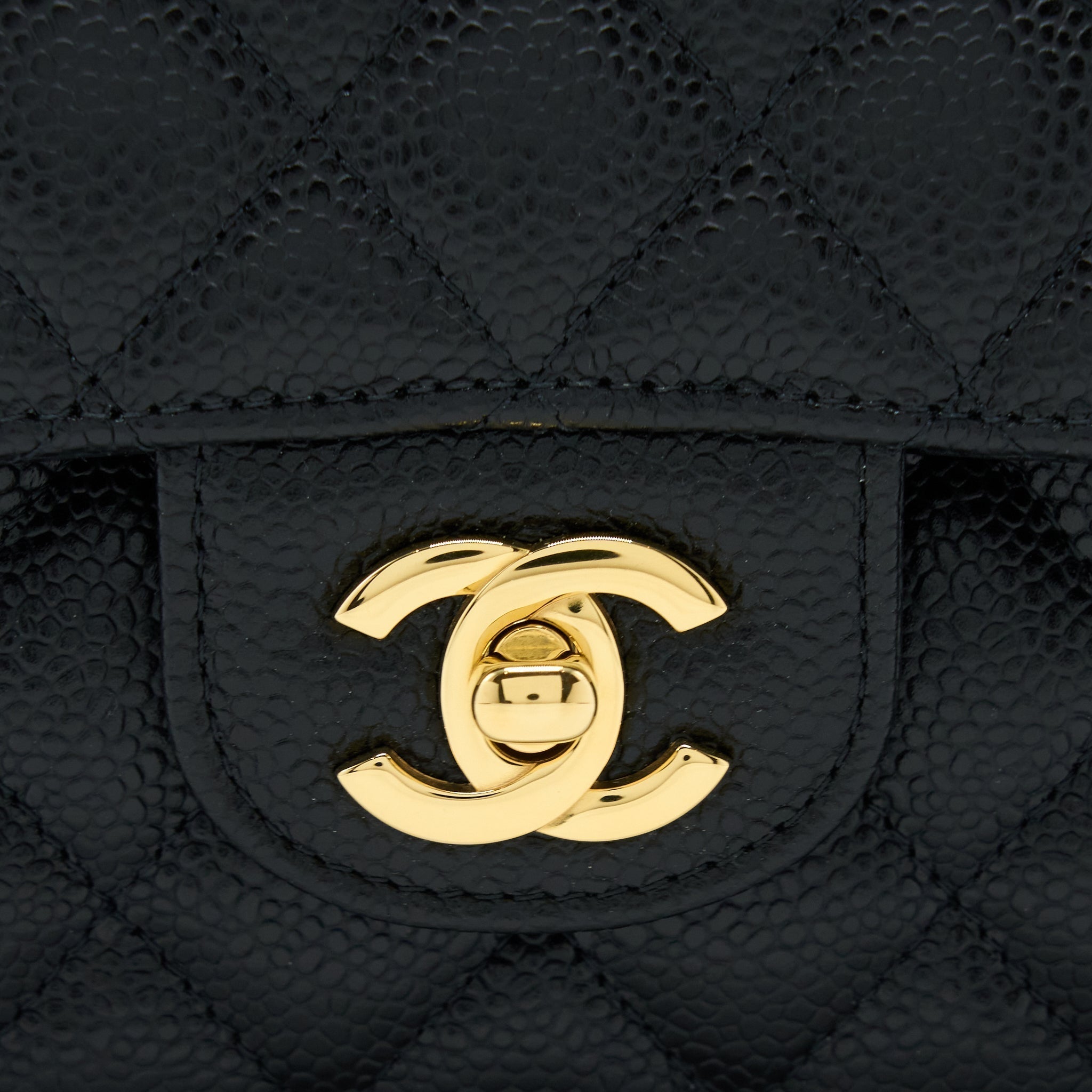 chanel-classic-double-flap-bag-caviar-black-ghw-microchip