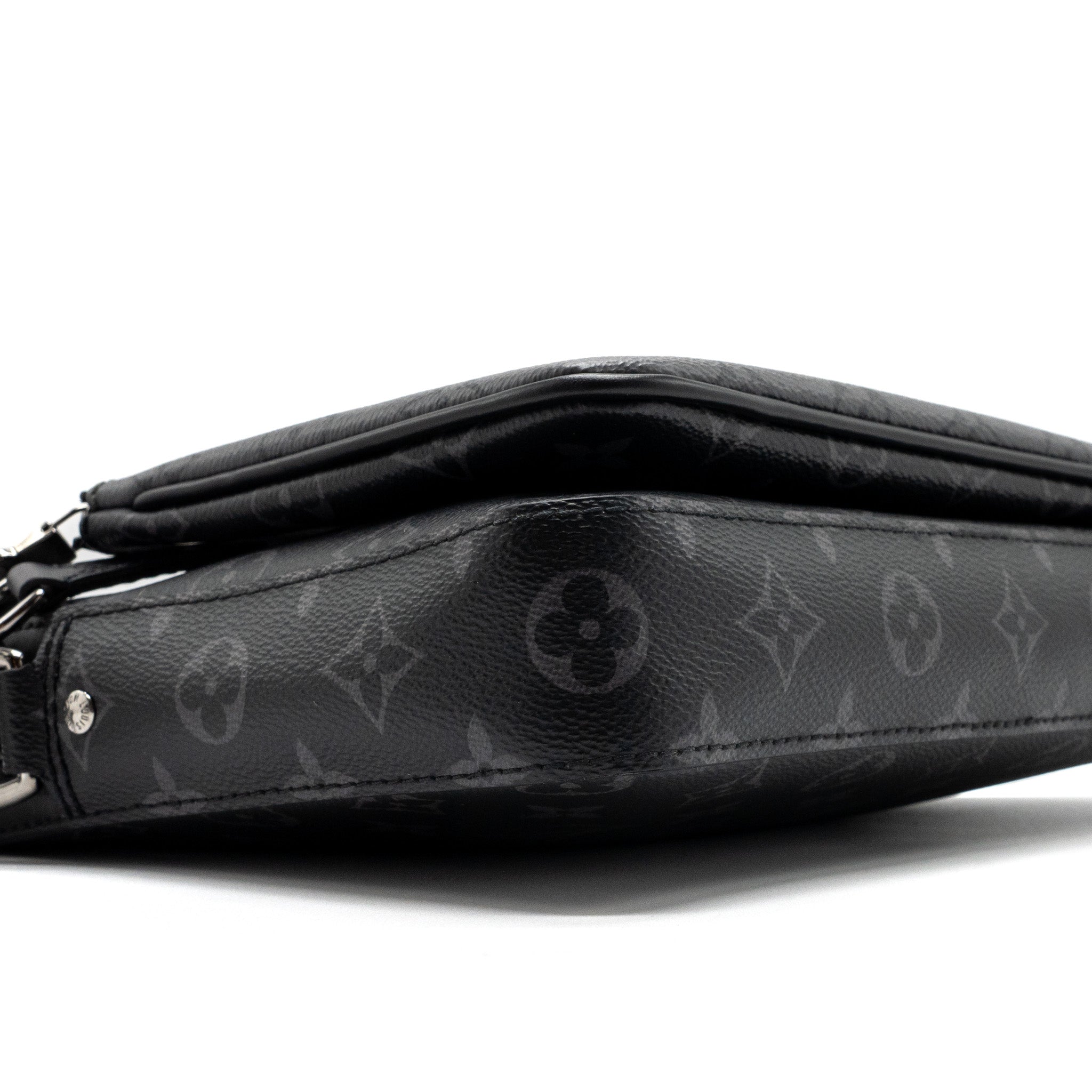 louis-vuitton-trio-messenger-bag-monogram-eclipse-shw