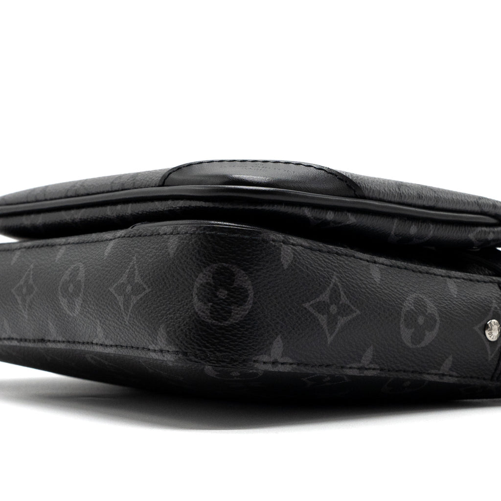 louis-vuitton-trio-messenger-bag-monogram-eclipse-shw