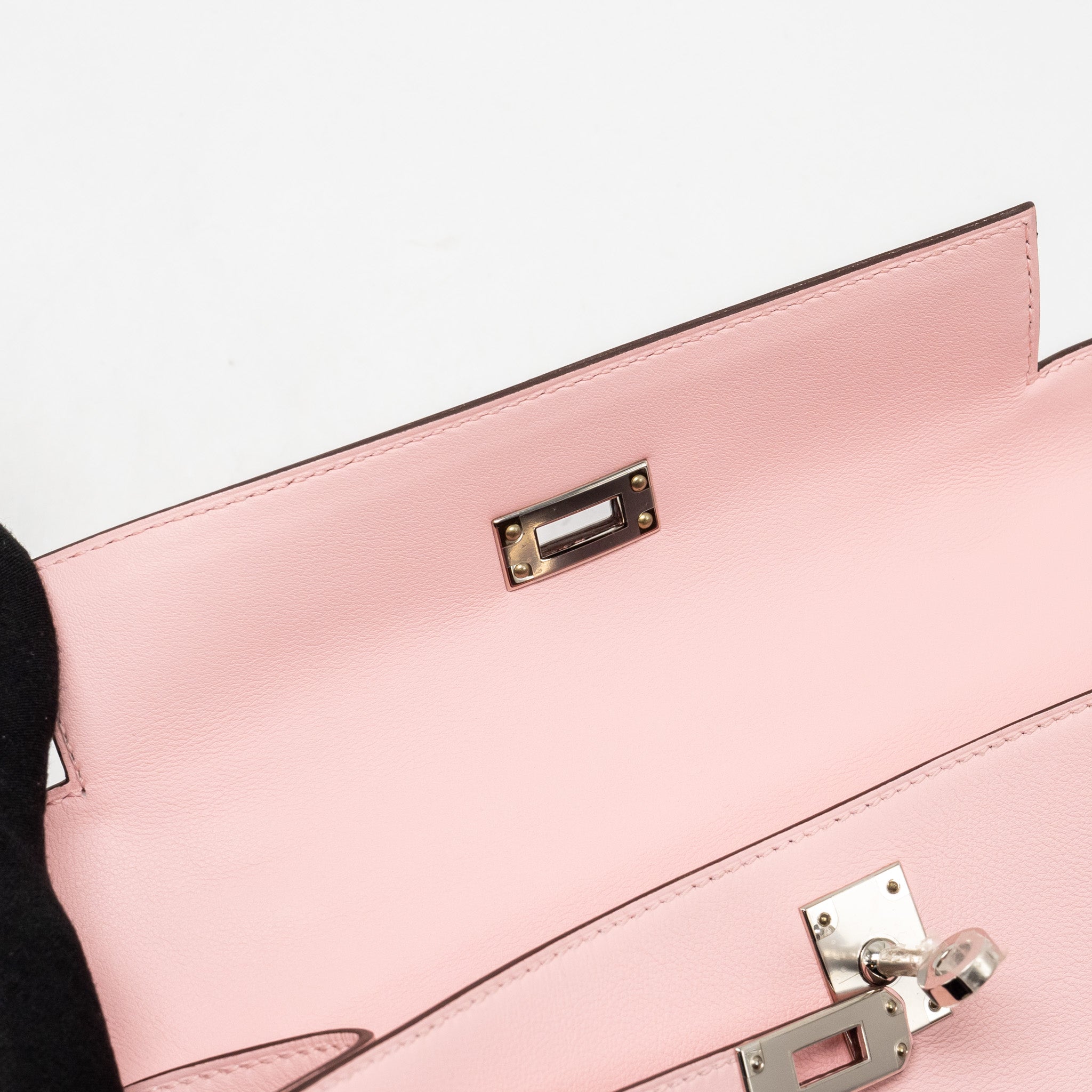 hermes-kelly-pochette-swift-rose-sakura-shw-stamp-d