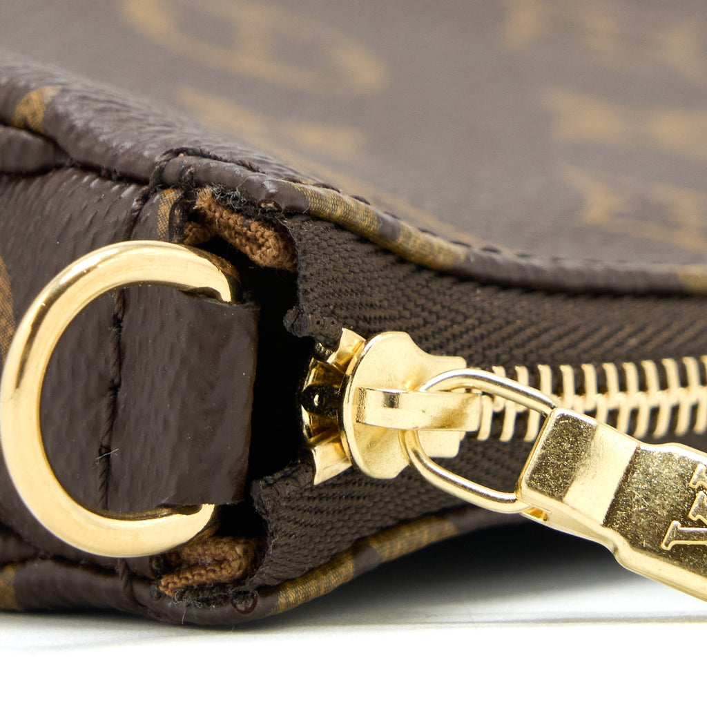 louis-vuitton-pochette-accessories-monogram-canvas-ghw-3