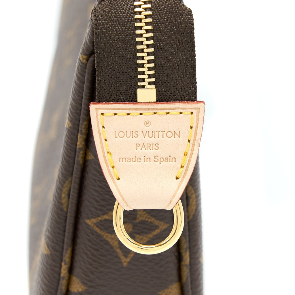 louis-vuitton-pochette-accessories-monogram-canvas-ghw-3
