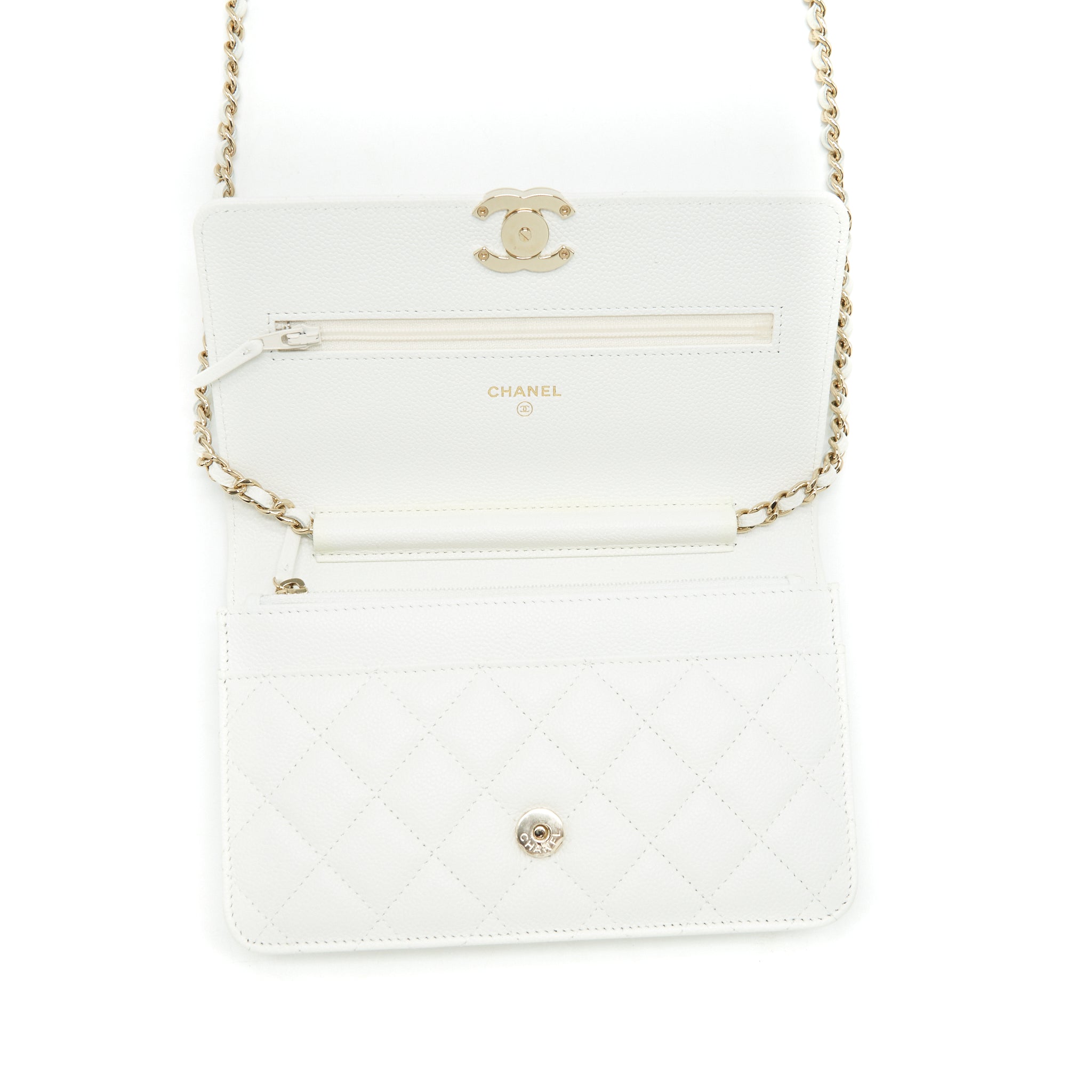 chanel-21c-wallet-on-chain-limit-edition-white-lghw