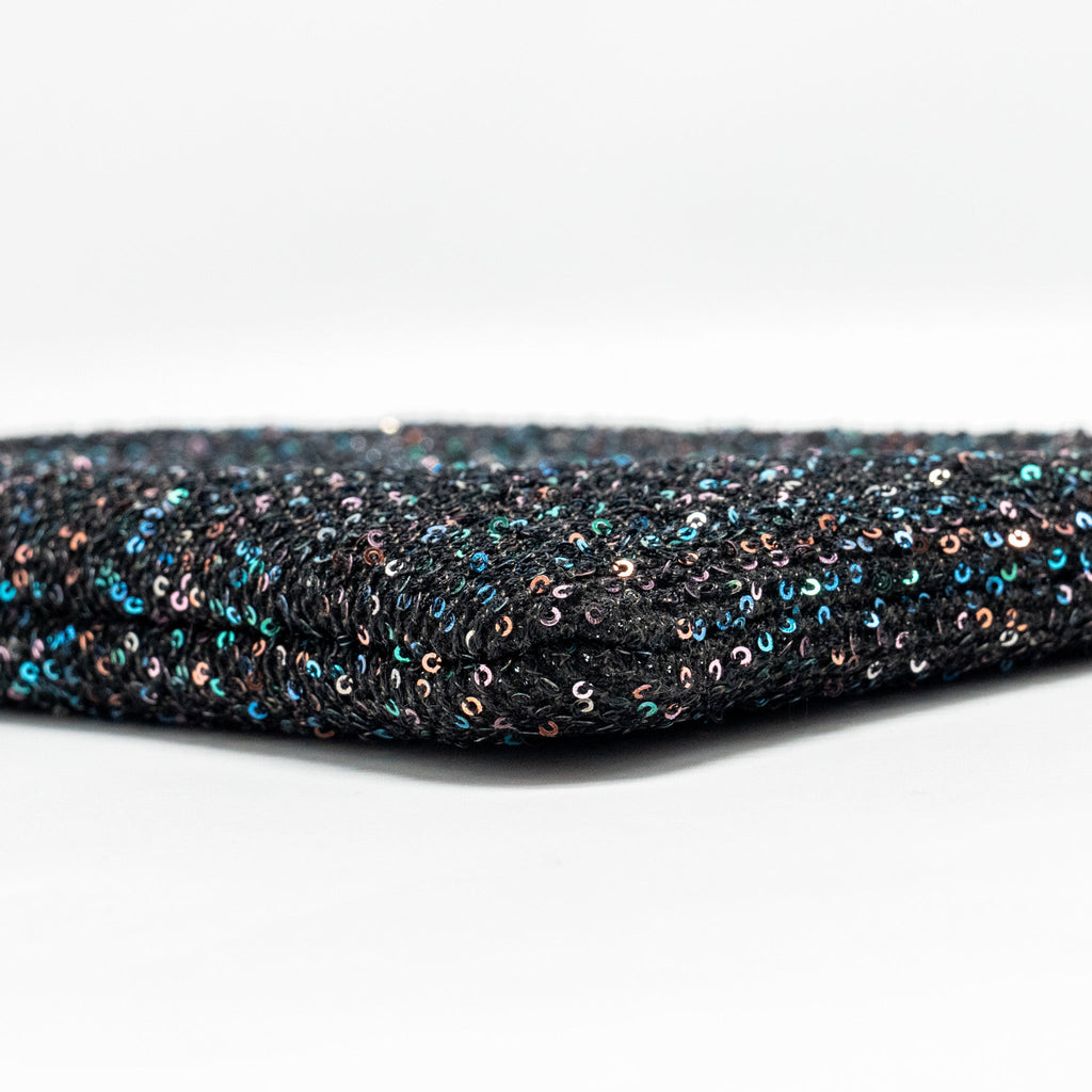 chanel-cluth-tweed-black