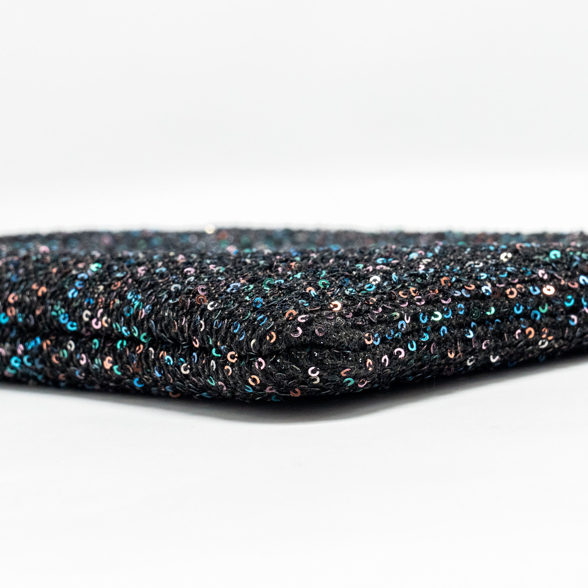 chanel-cluth-tweed-black