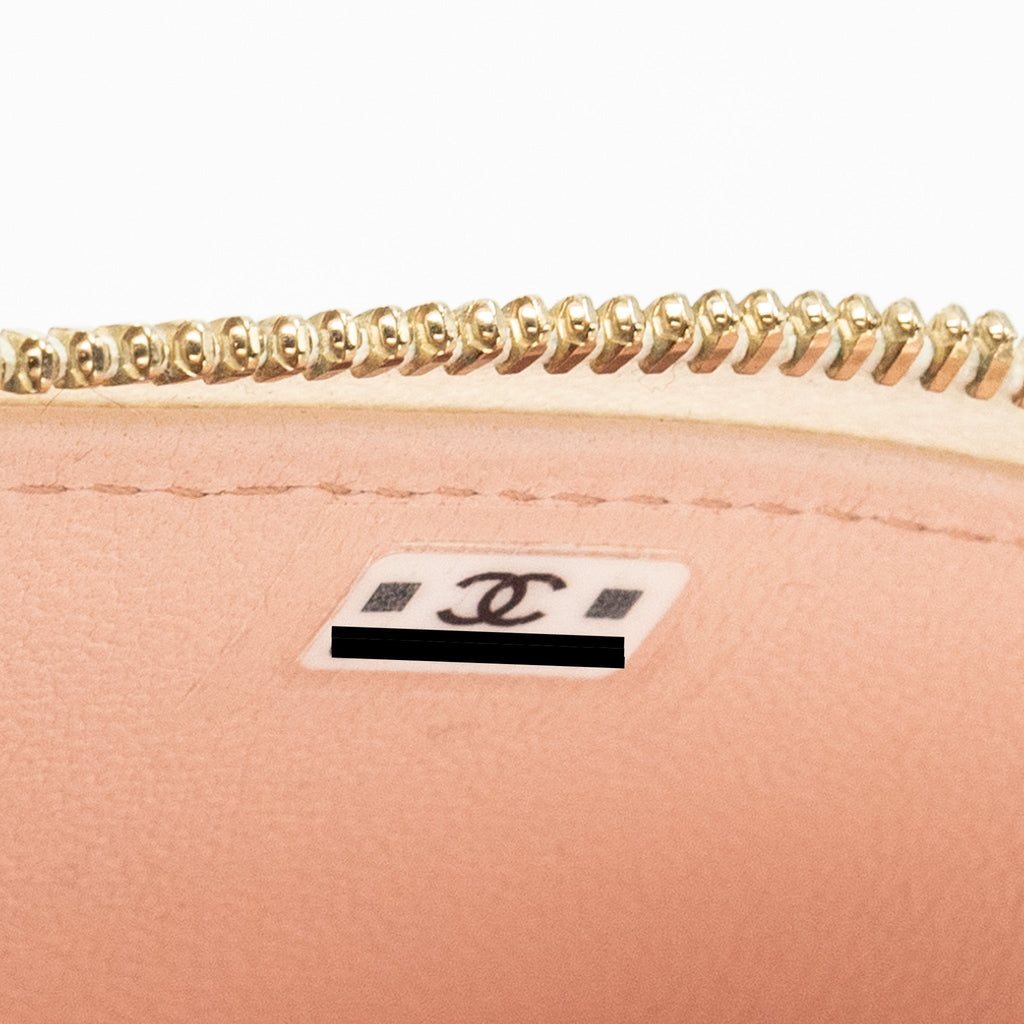 chanel-23k-camellia-top-handle-long-vanity-case-with-chain-calfskin-white-lghwmicrochip