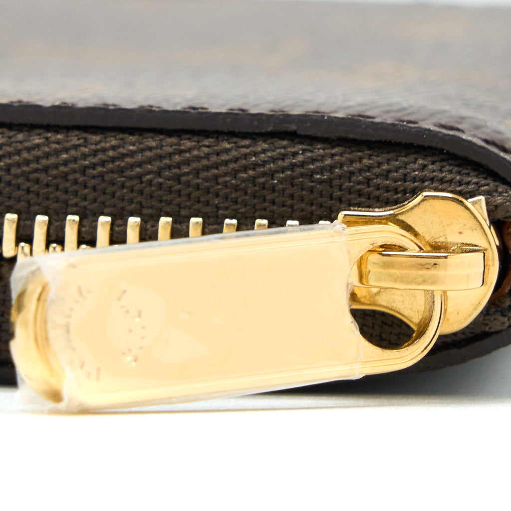 louis-vuitton-small-zip-cardholder-monogram-canvas-ghw