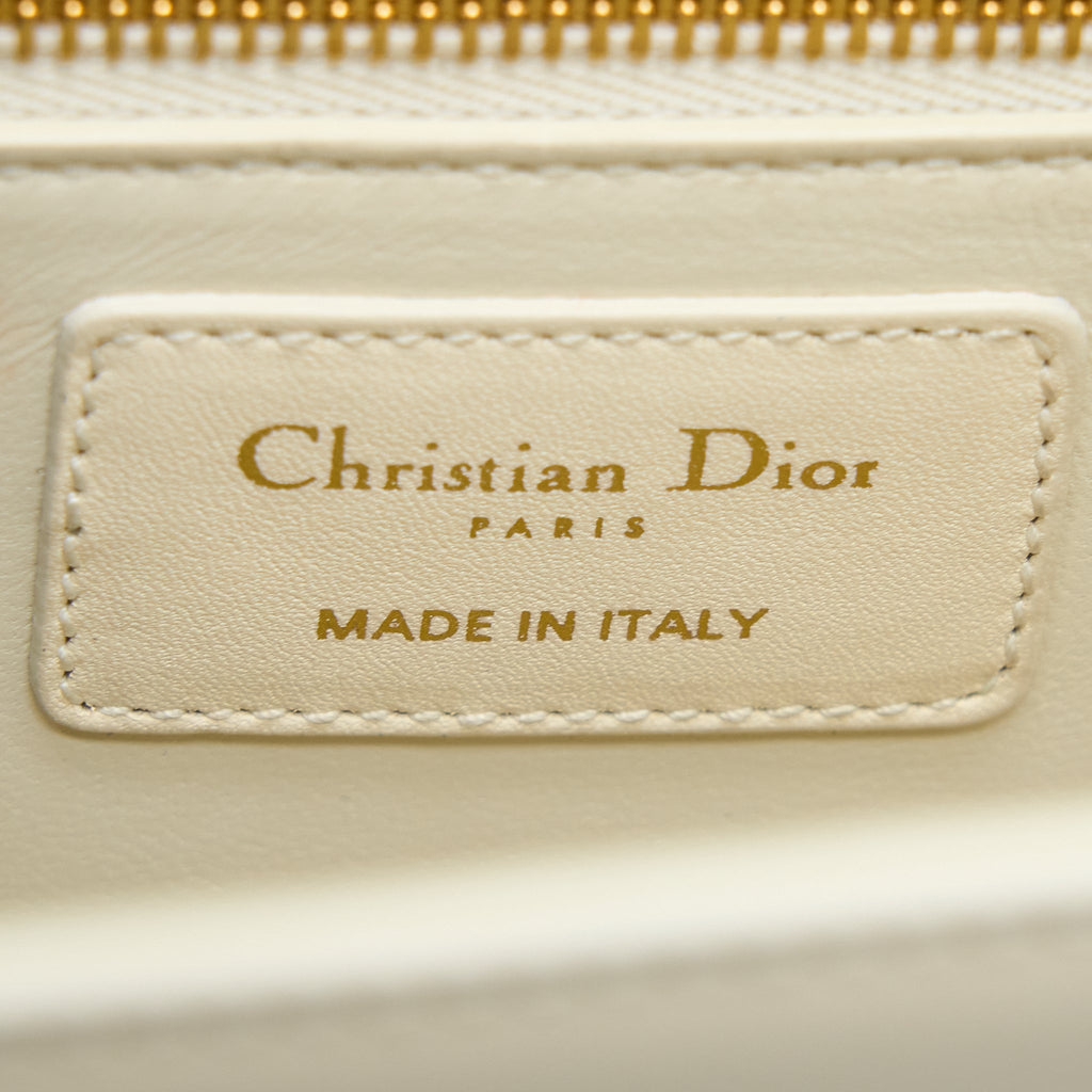dior-medium-montaigne-30-bag-white-ghw