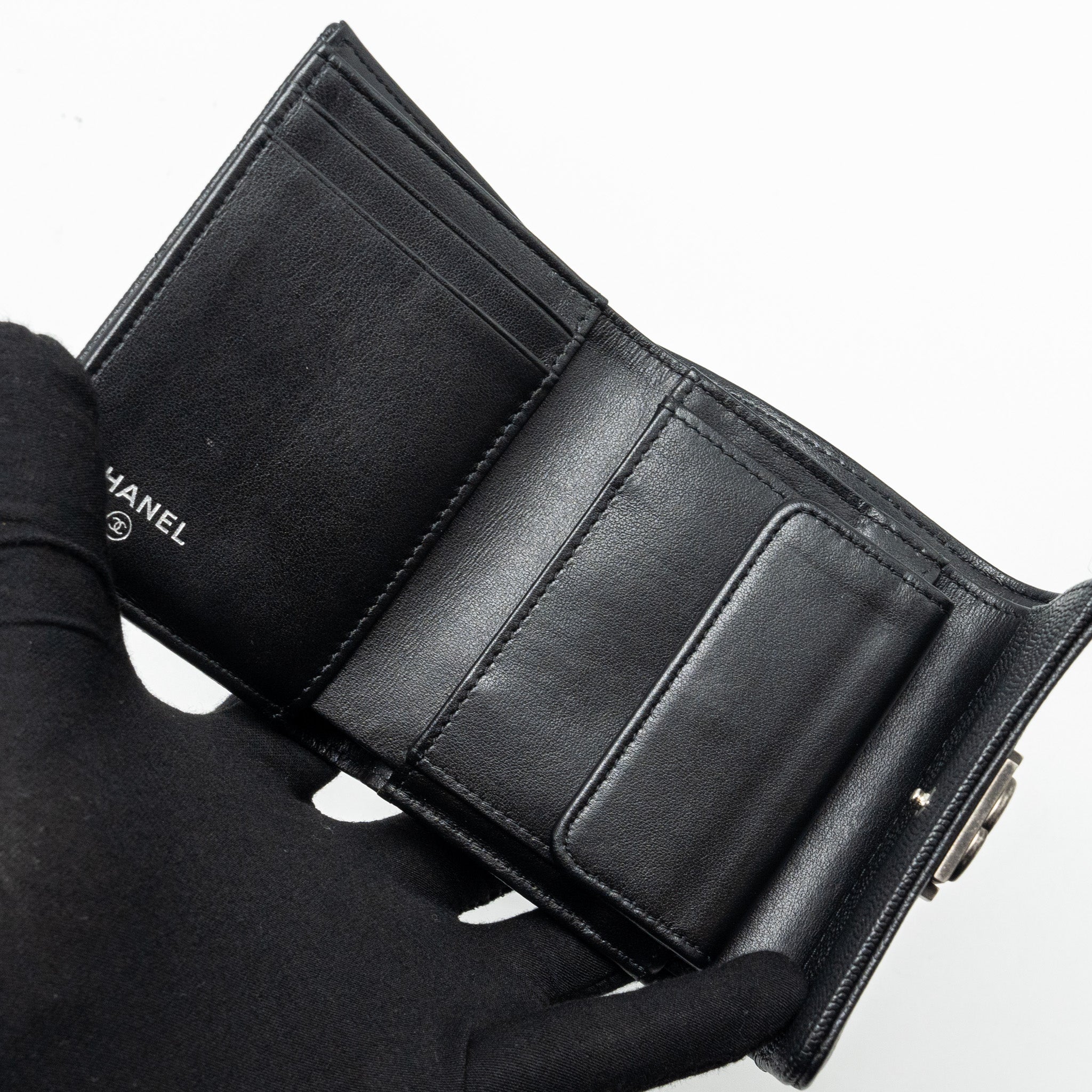 chanel-boy-flap-compact-wallet-caviar-black-ruthenium-hardware