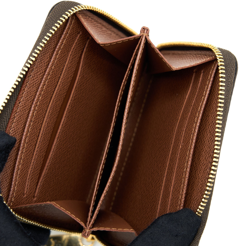 louis-vuitton-small-zip-cardholder-monogram-canvas-ghw