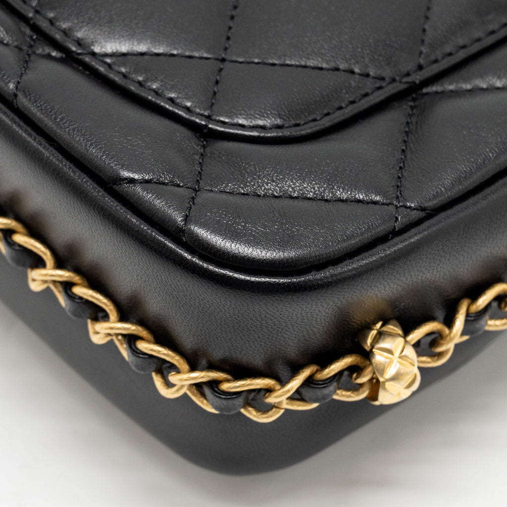 chanel-23b-mini-flap-bag-detail-chain-lambskin-black-ghwmicrochip-copy