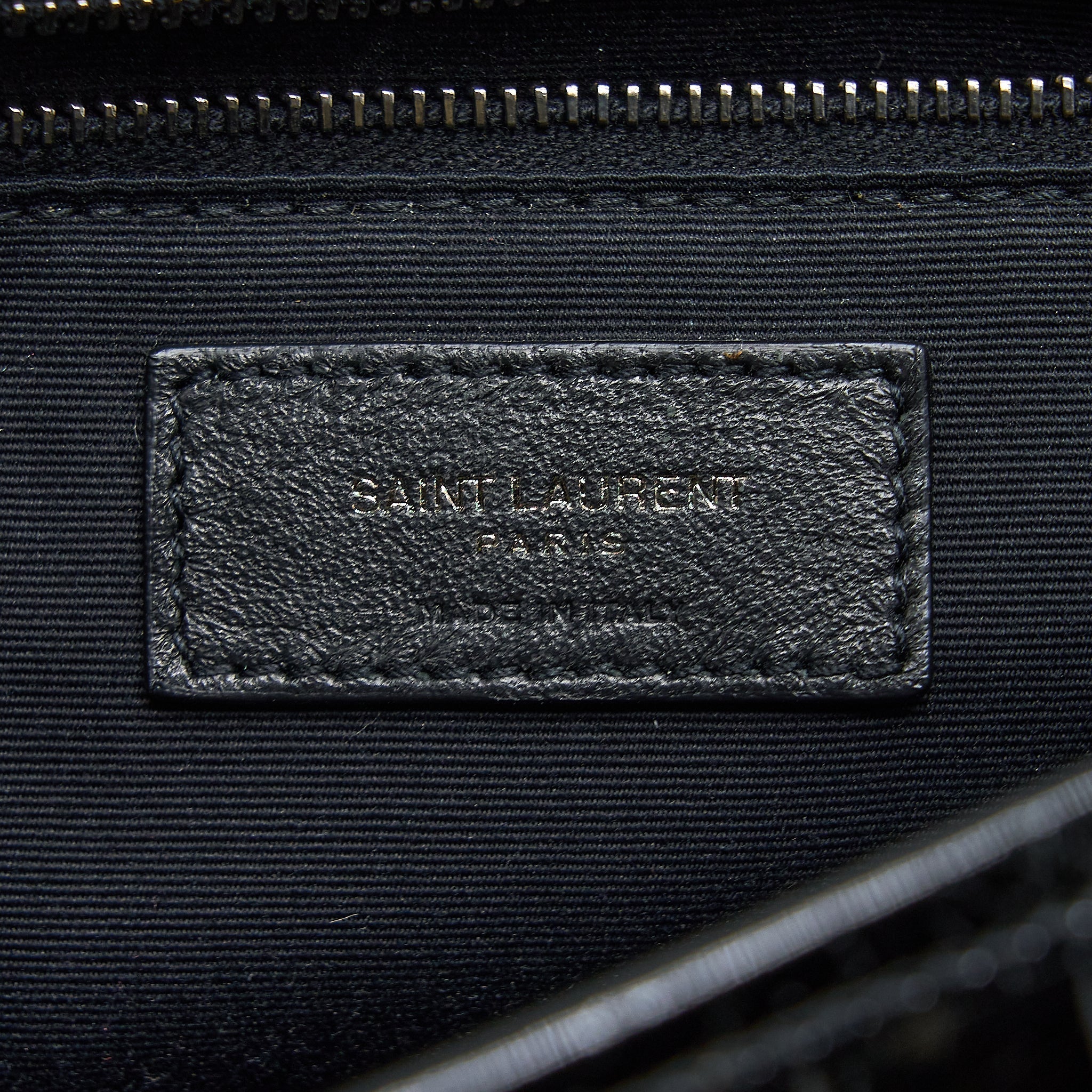 saint-laurent-medium-niki-chain-bag-patent-black-and-shw