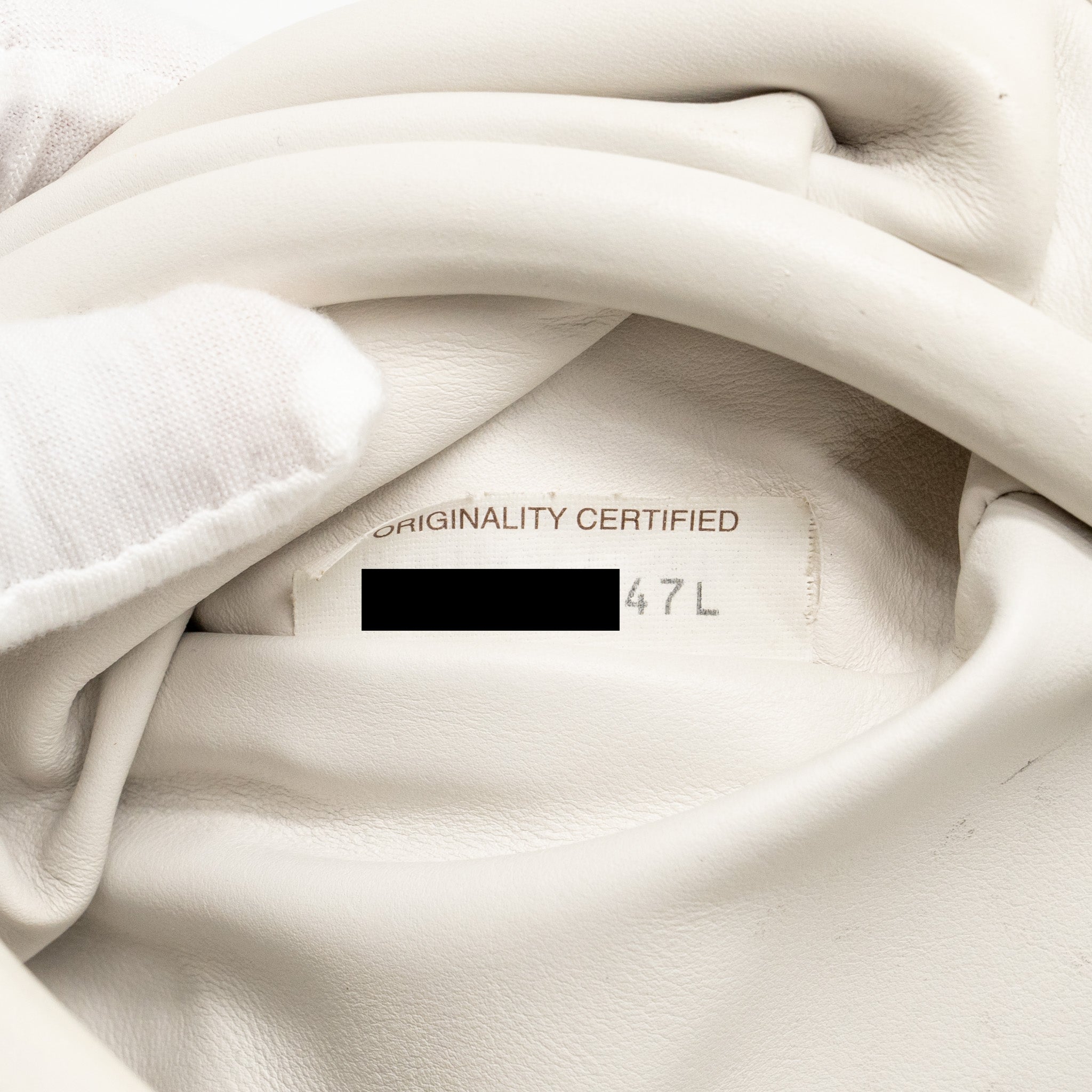 bottega-veneta-the-belt-chain-pouch-bag-calfskin-white-ghw
