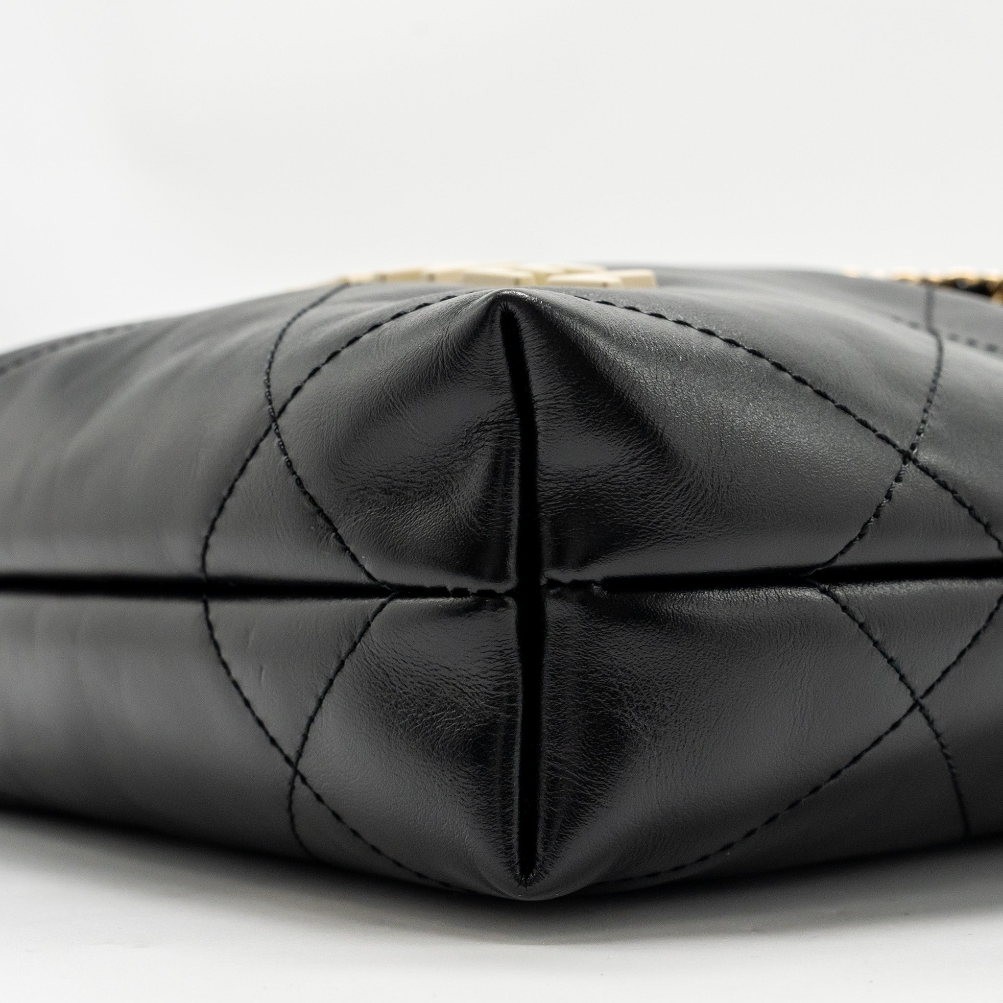 chanel-mini-22-bag-shiny-calfskin-black-ghw-microchip-copy