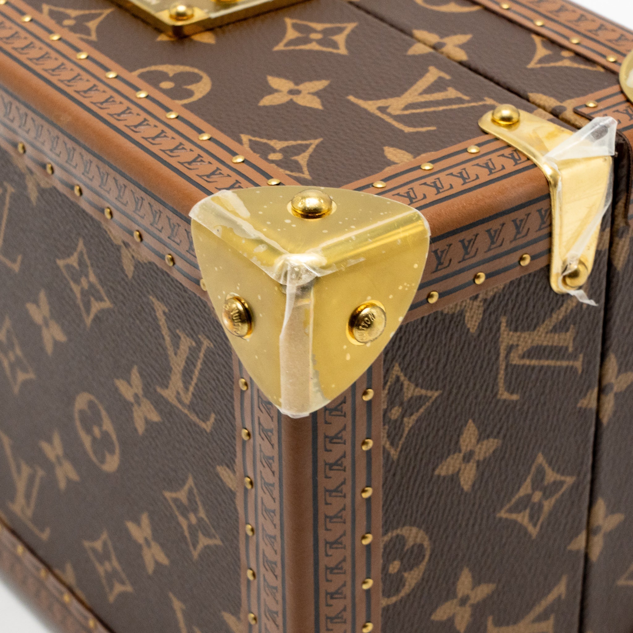 louis-vuitton-coffret-tresor-24-monogram-canvas-ghw