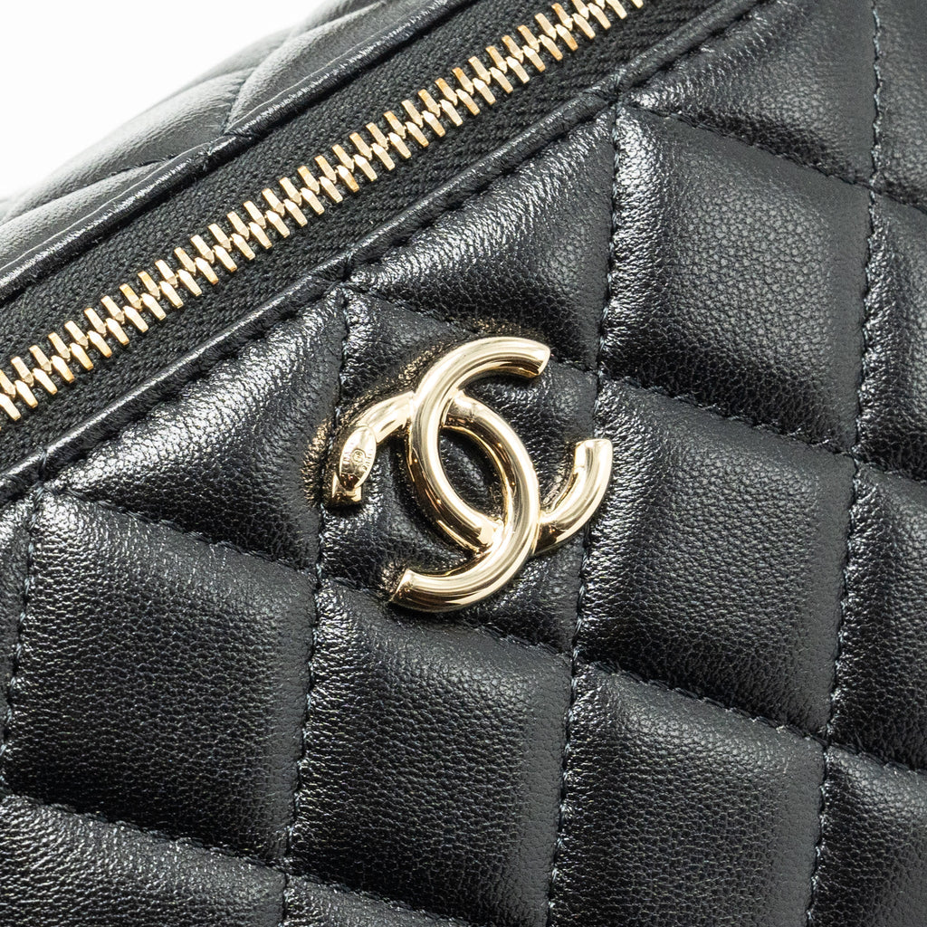 chanel-top-handle-long-vanity-case-lambskin-black-lghw-microchip-1