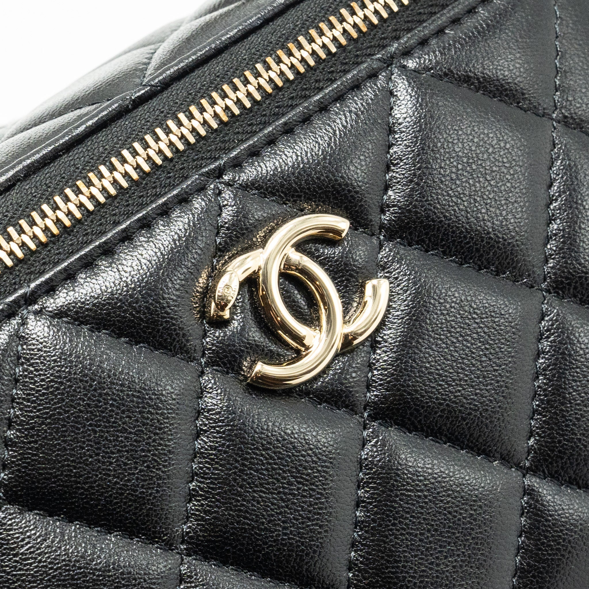 chanel-top-handle-long-vanity-case-lambskin-black-lghw-microchip-1