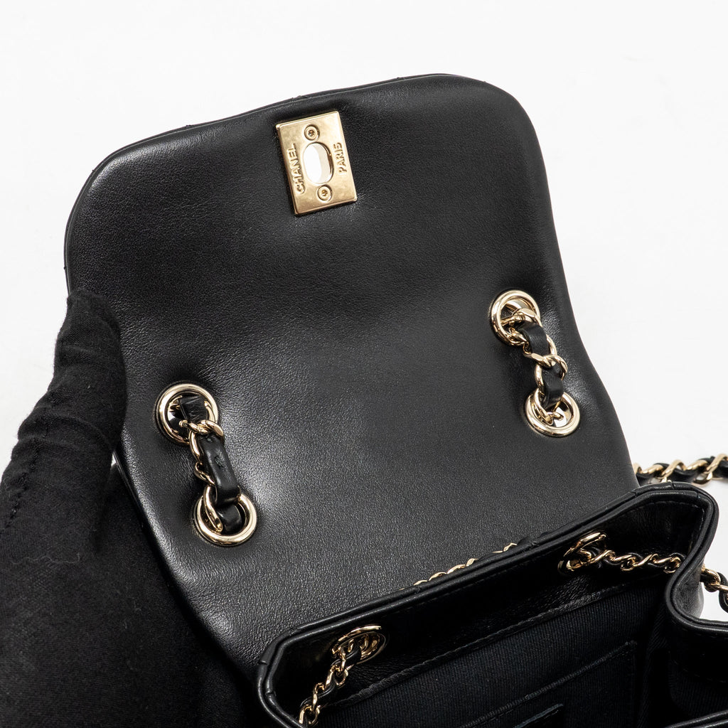 chanel-mini-duma-backpack-calfskin-black-lghwmicrochip