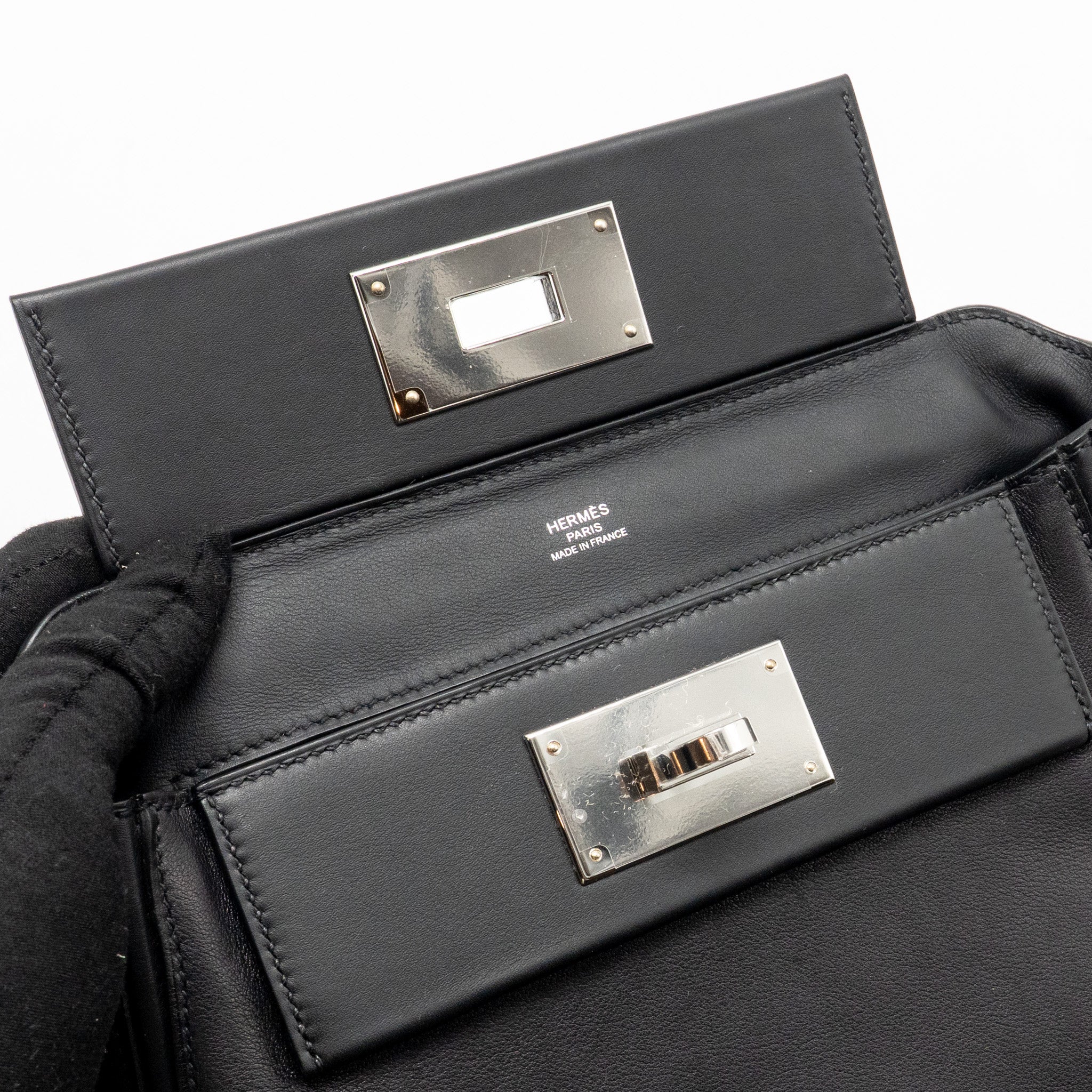 hermes-mini-24-24-2424-21-bag-evercolor-swift-black-shw-stamp-k
