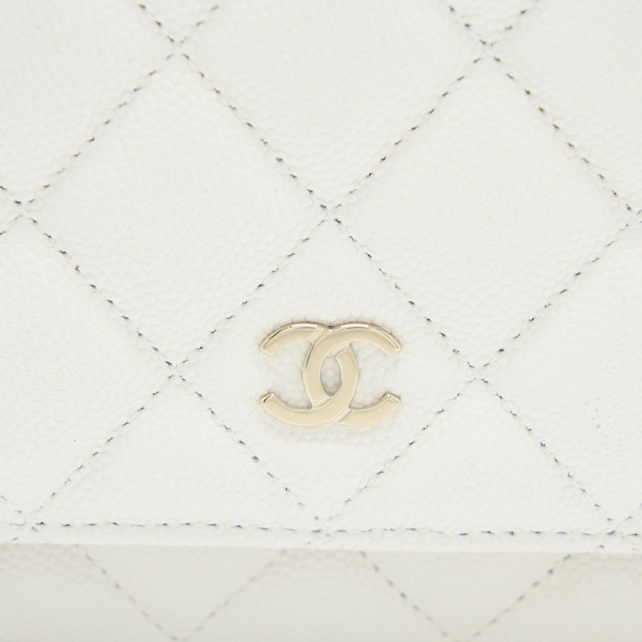 chanel-classic-wallet-on-chain-caviar-white-lghw-microchip-1