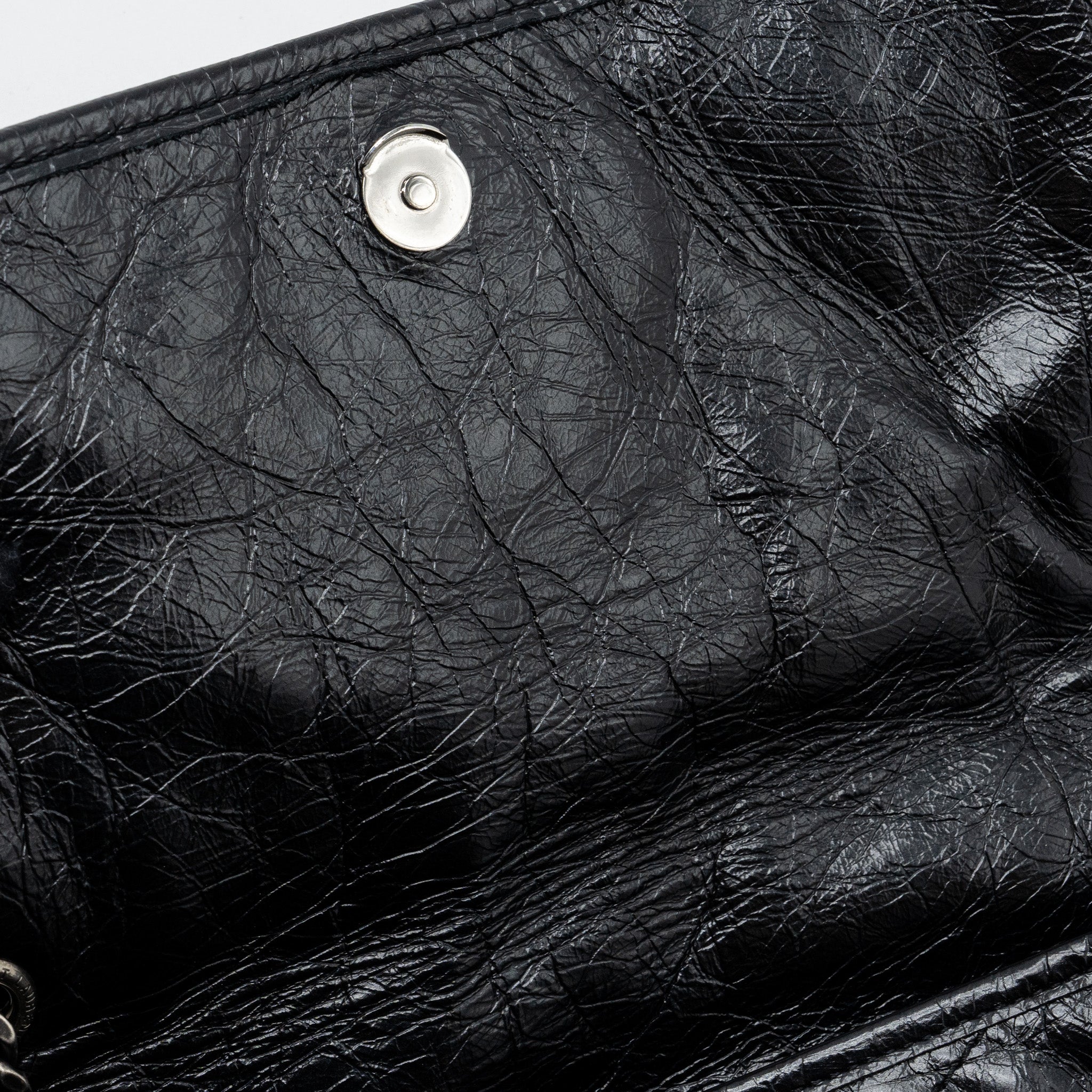 saint-laurent-medium-niki-calfskin-leather-black-shw