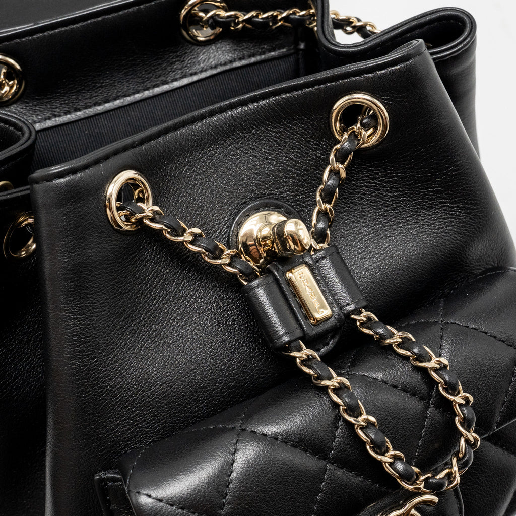 chanel-mini-duma-backpack-calfskin-black-lghwmicrochip
