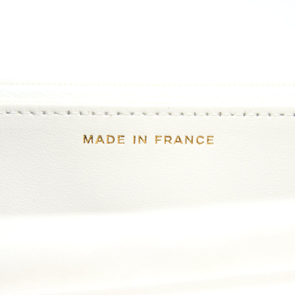 chanel-classic-wallet-on-chain-caviar-white-lghw-microchip-1