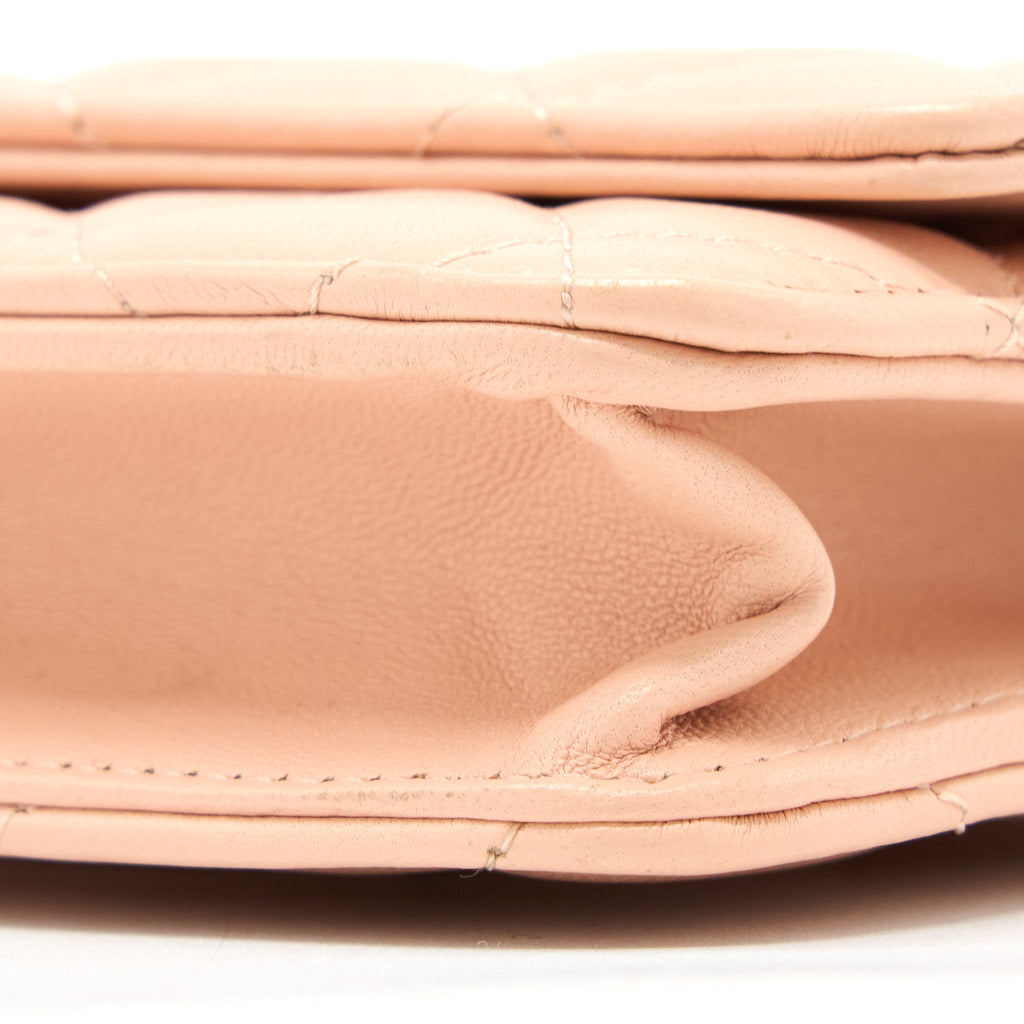 chanel-classic-wallet-on-chain-lambskin-light-pink-lghw