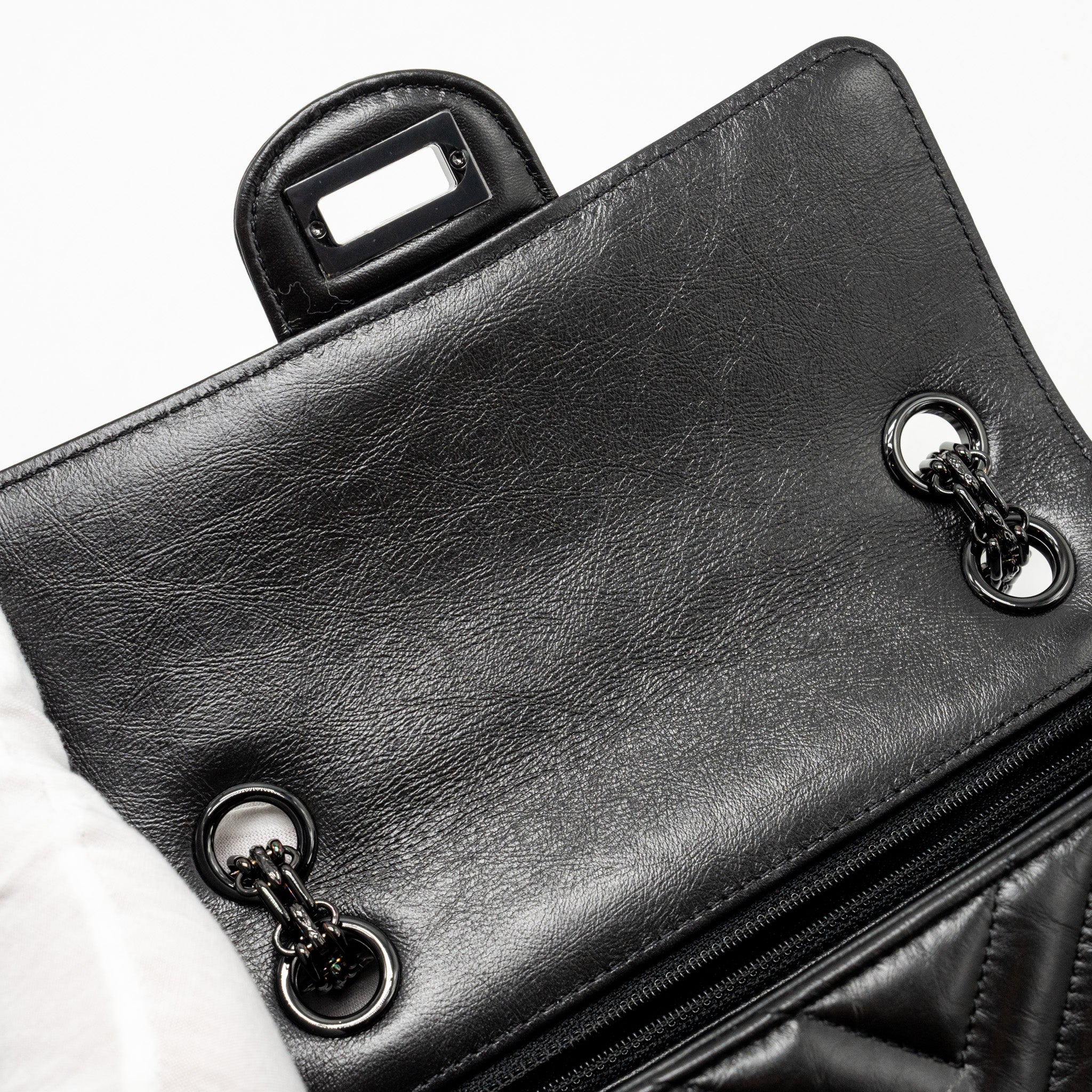 chanel-mini-2-55-reissue-chevron-calfskin-so-black-2